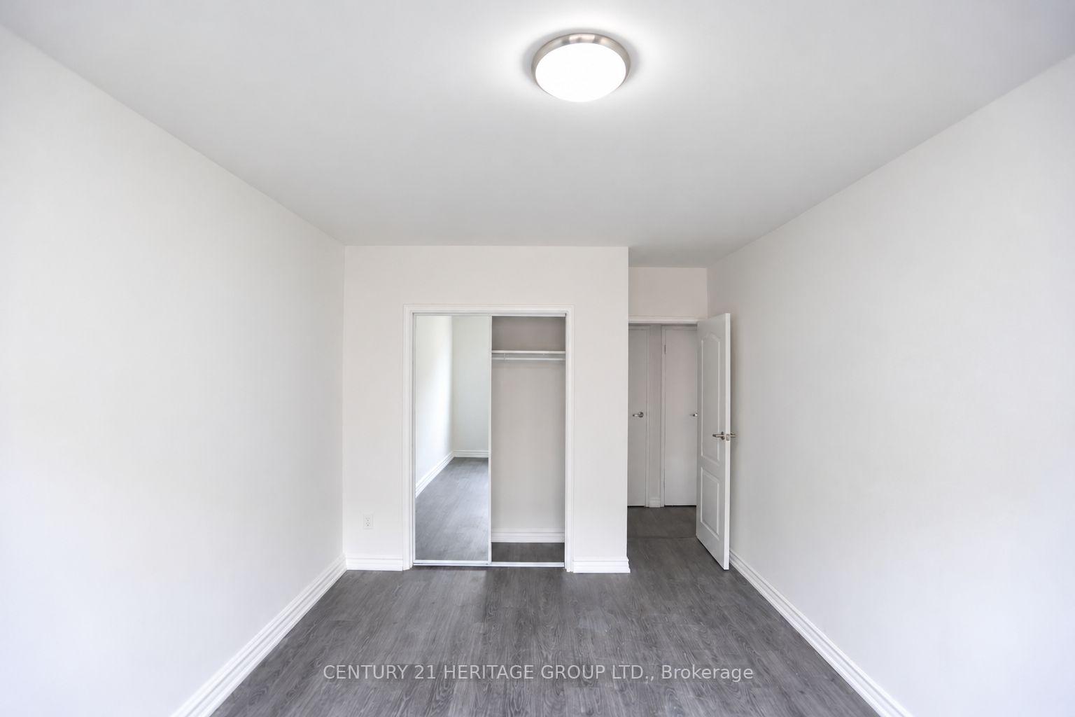 Photo 13 of Unit 211, 3101 Eglinton Avenue E, Scarborough, Scarborough Village — HOMEH