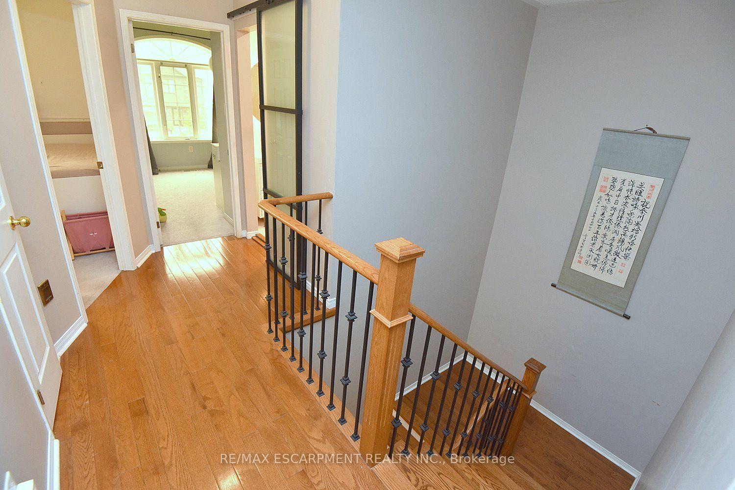 Photo 25 of 22 Moore Crescent, Hamilton, Ancaster — HOMEH
