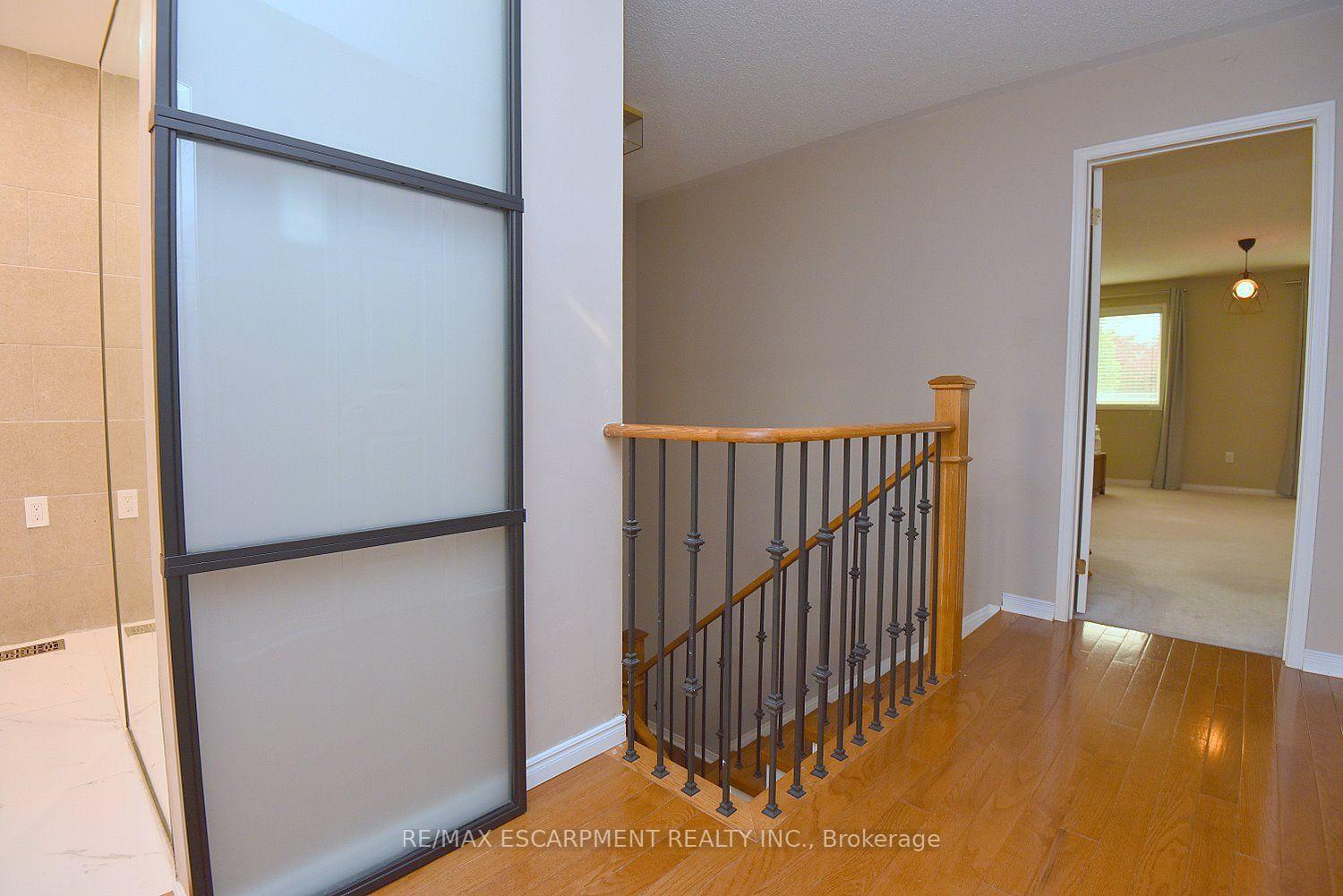 Photo 37 of 22 Moore Crescent, Hamilton, Ancaster — HOMEH