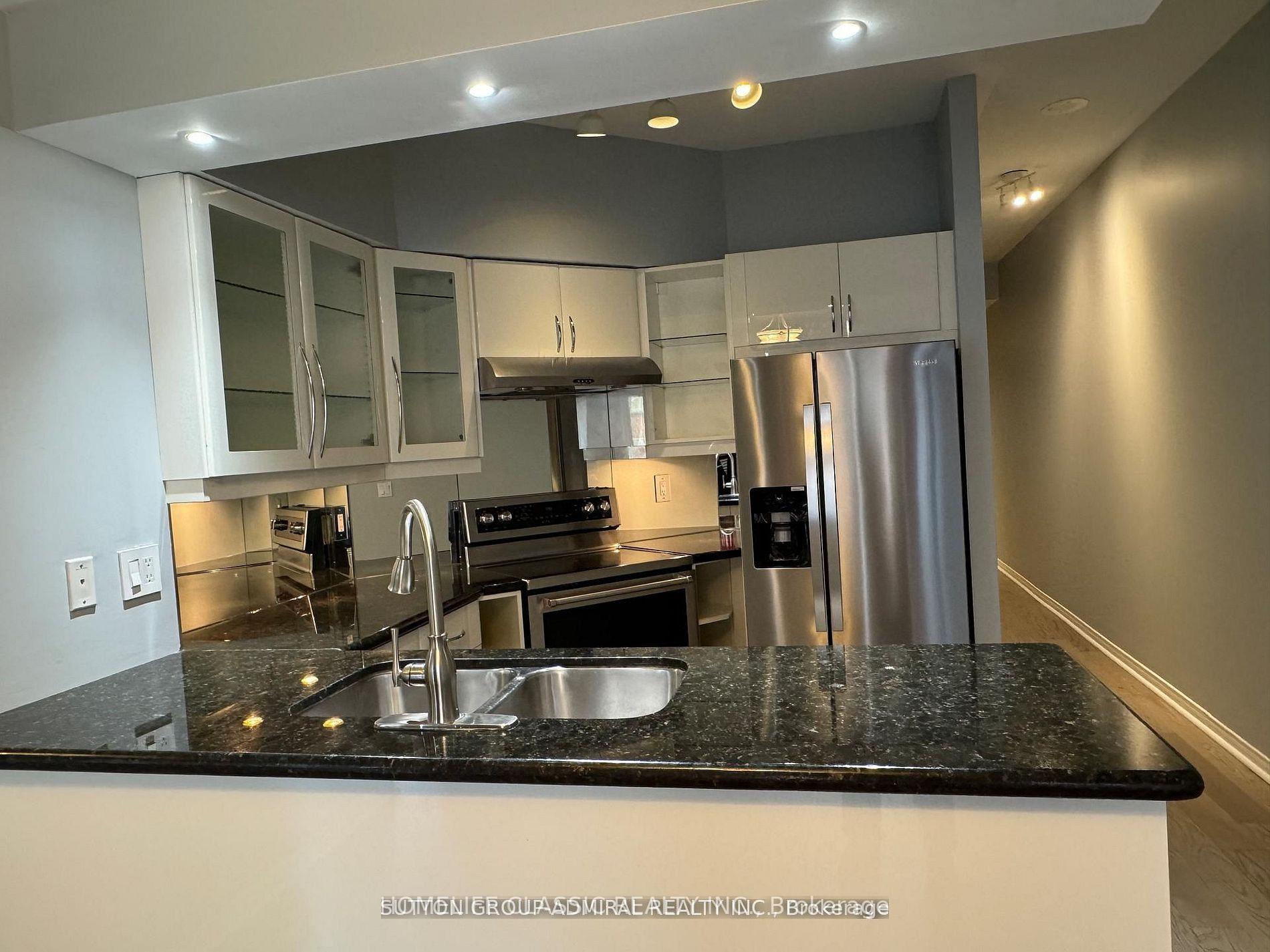 Photo 4 of Unit 905, 909 Bay Street, Toronto, Bay Street Corridor — HOMEH