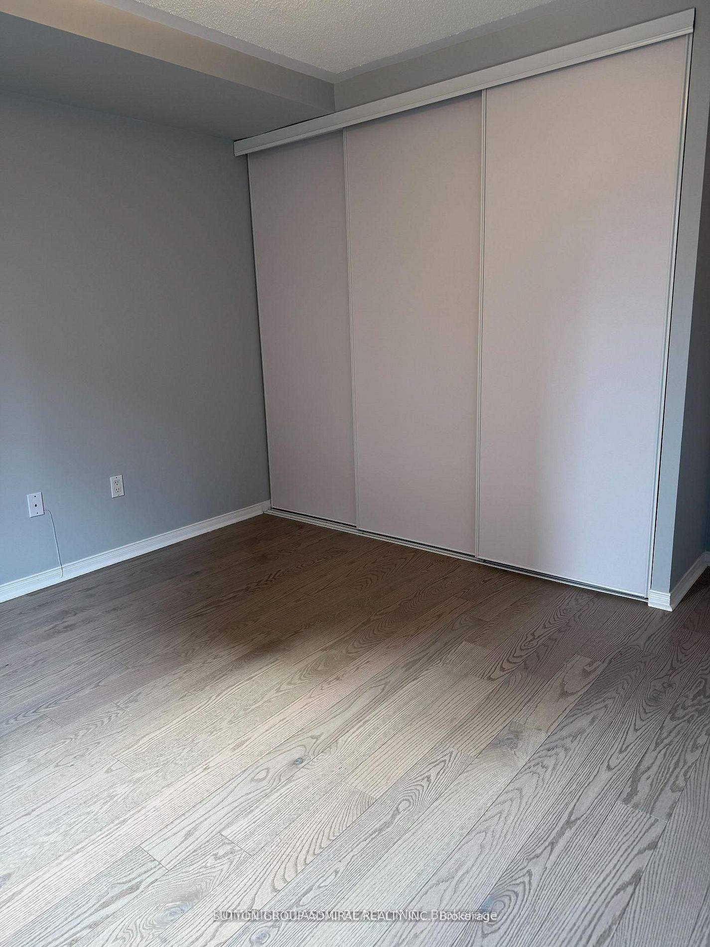 Photo 10 of Unit 905, 909 Bay Street, Toronto, Bay Street Corridor — HOMEH