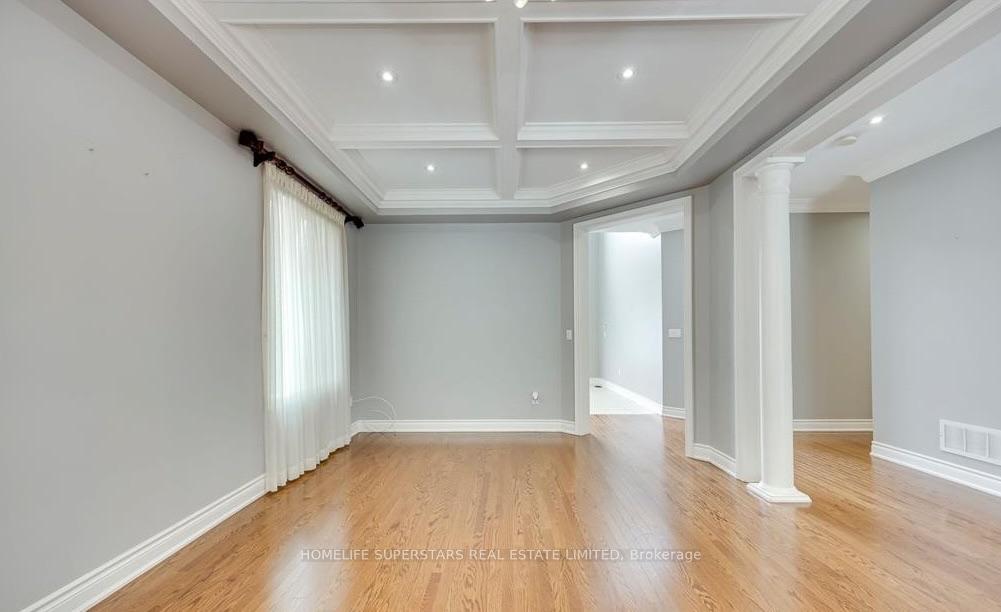 Photo 5 of 26 Maybeck Drive, Brampton, Credit Valley — HOMEH