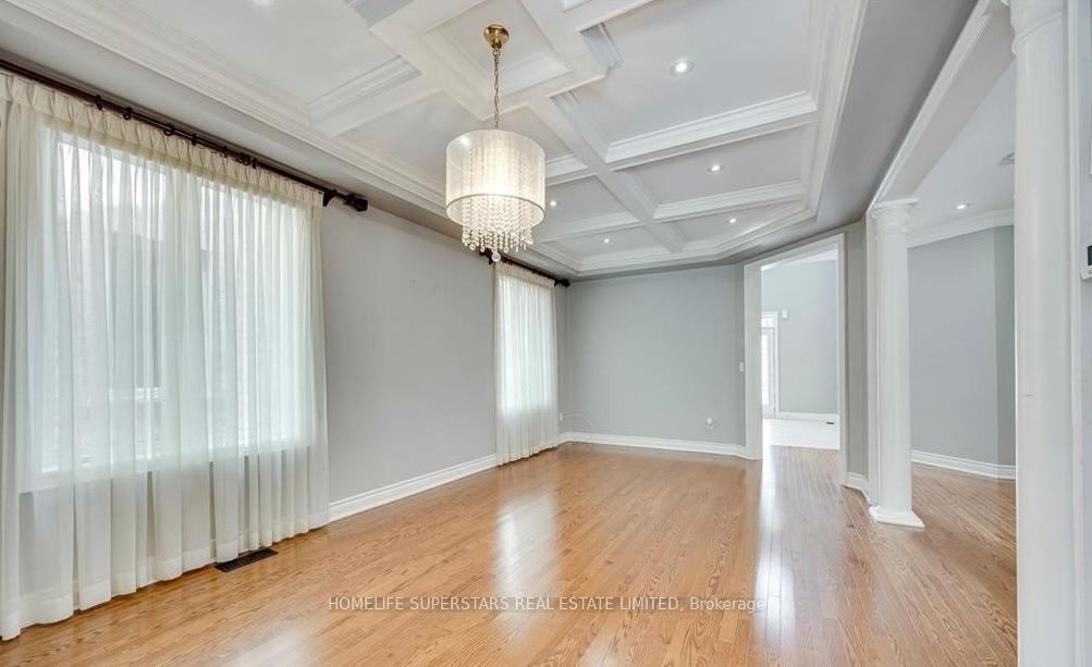 Photo 6 of 26 Maybeck Drive, Brampton, Credit Valley — HOMEH