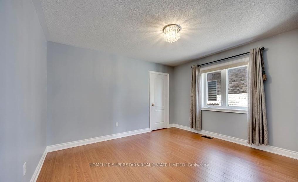 Photo 28 of 26 Maybeck Drive, Brampton, Credit Valley — HOMEH