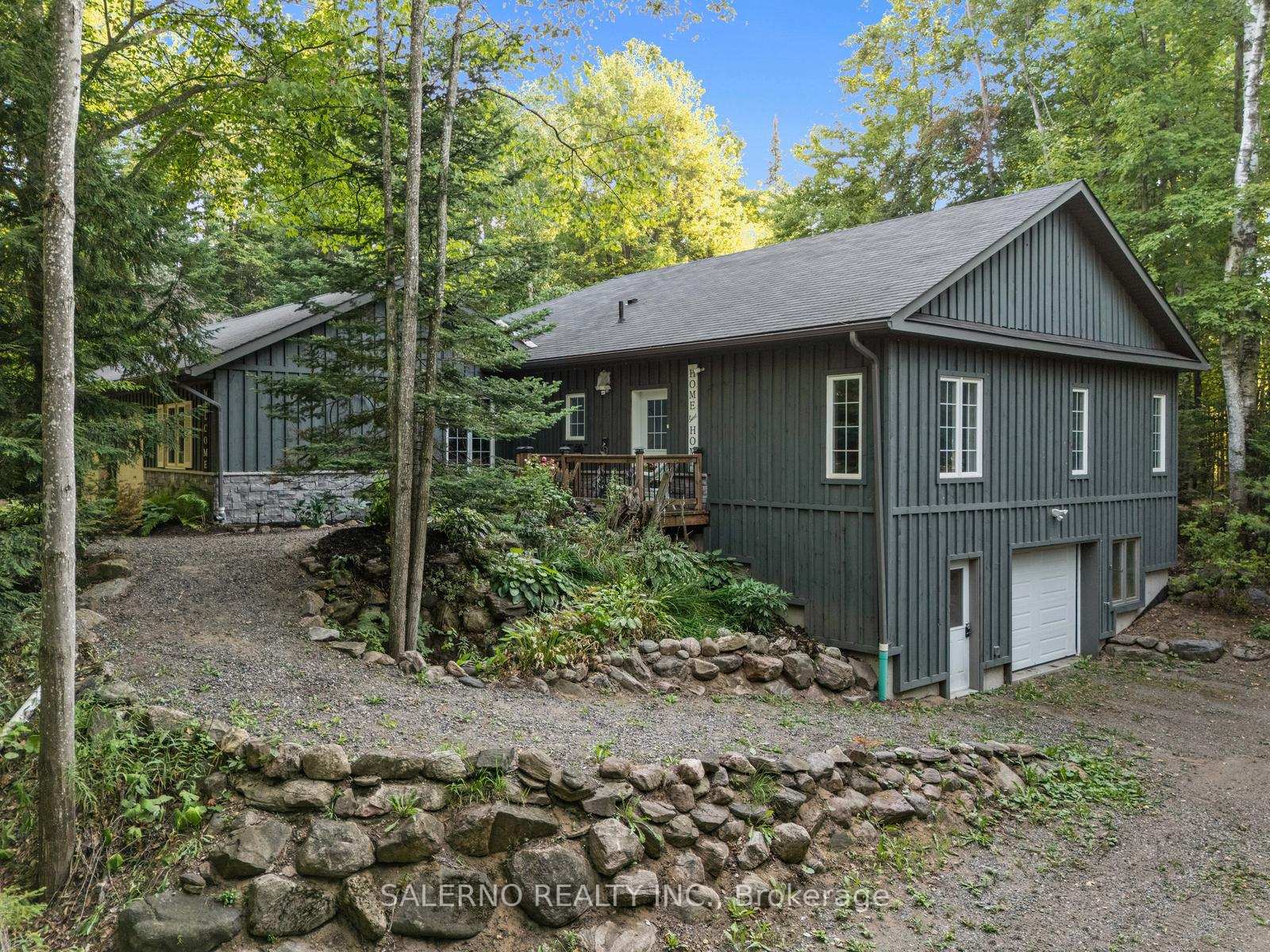 Photo 5 of 3992 Penetanguishene Road, Springwater, Hillsdale — HOMEH
