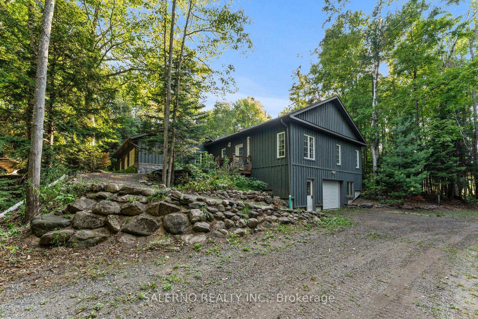 Photo 9 of 3992 Penetanguishene Road, Springwater, Hillsdale — HOMEH
