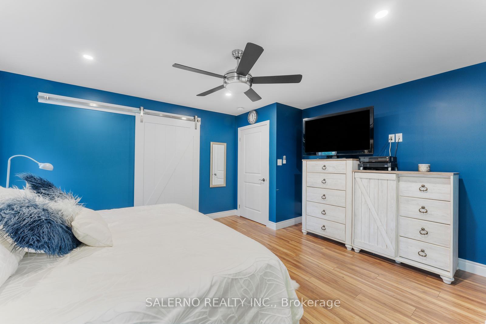Photo 16 of 3992 Penetanguishene Road, Springwater, Hillsdale — HOMEH