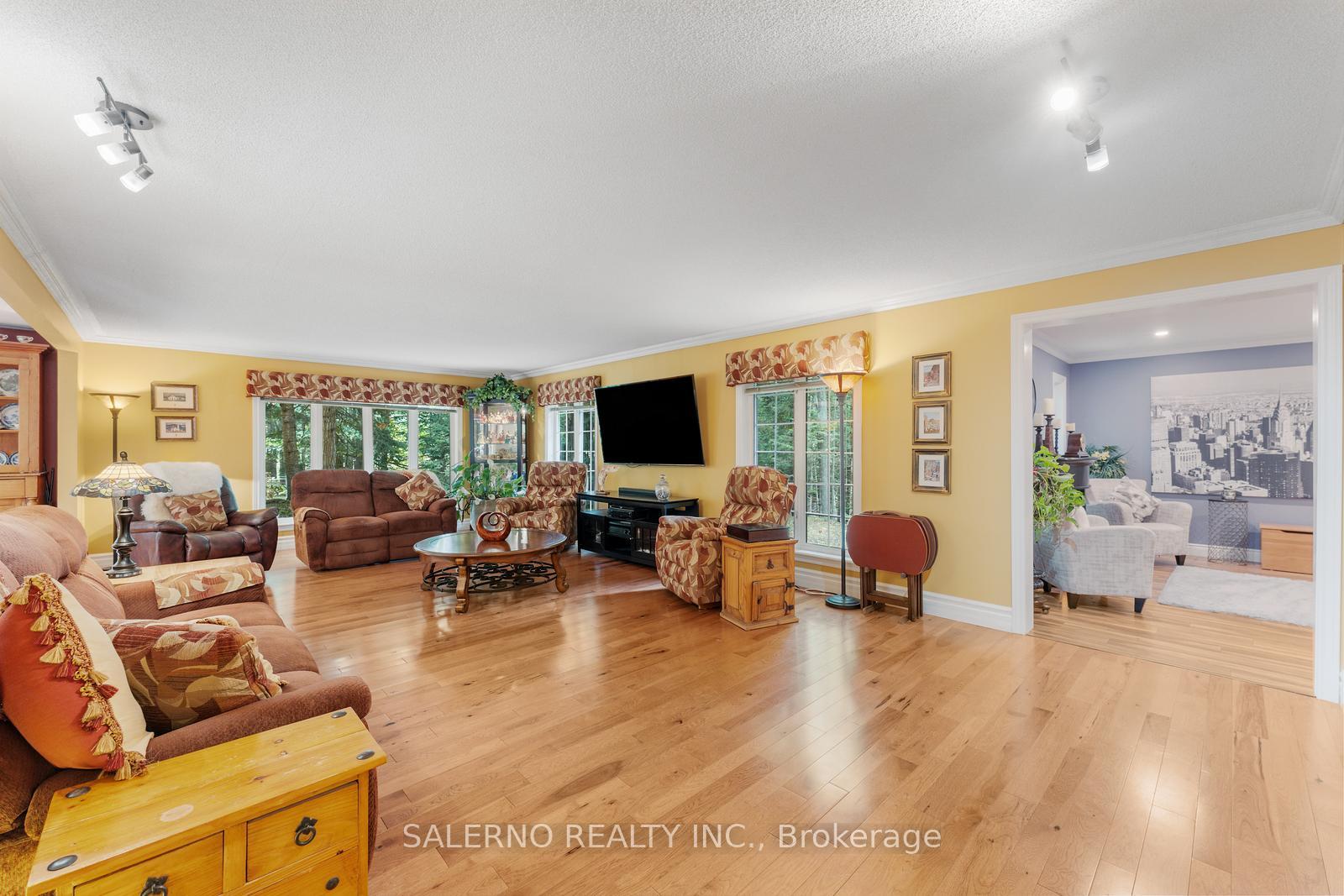 Photo 20 of 3992 Penetanguishene Road, Springwater, Hillsdale — HOMEH