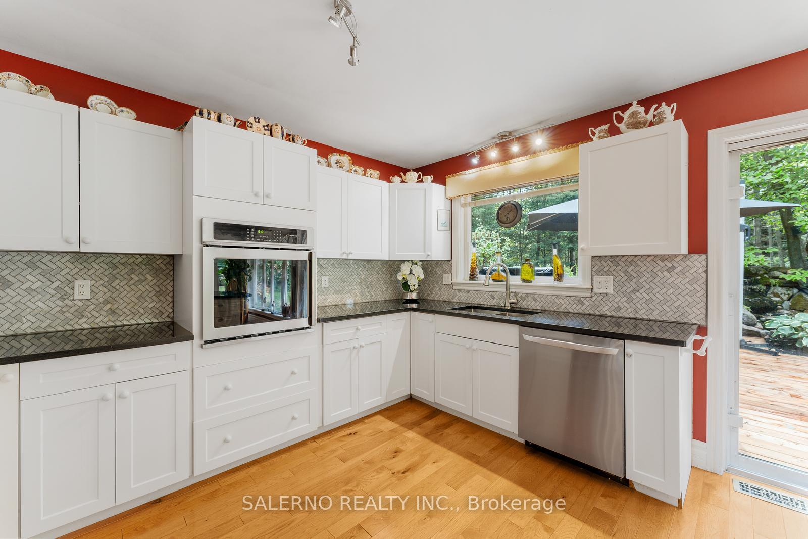 Photo 29 of 3992 Penetanguishene Road, Springwater, Hillsdale — HOMEH