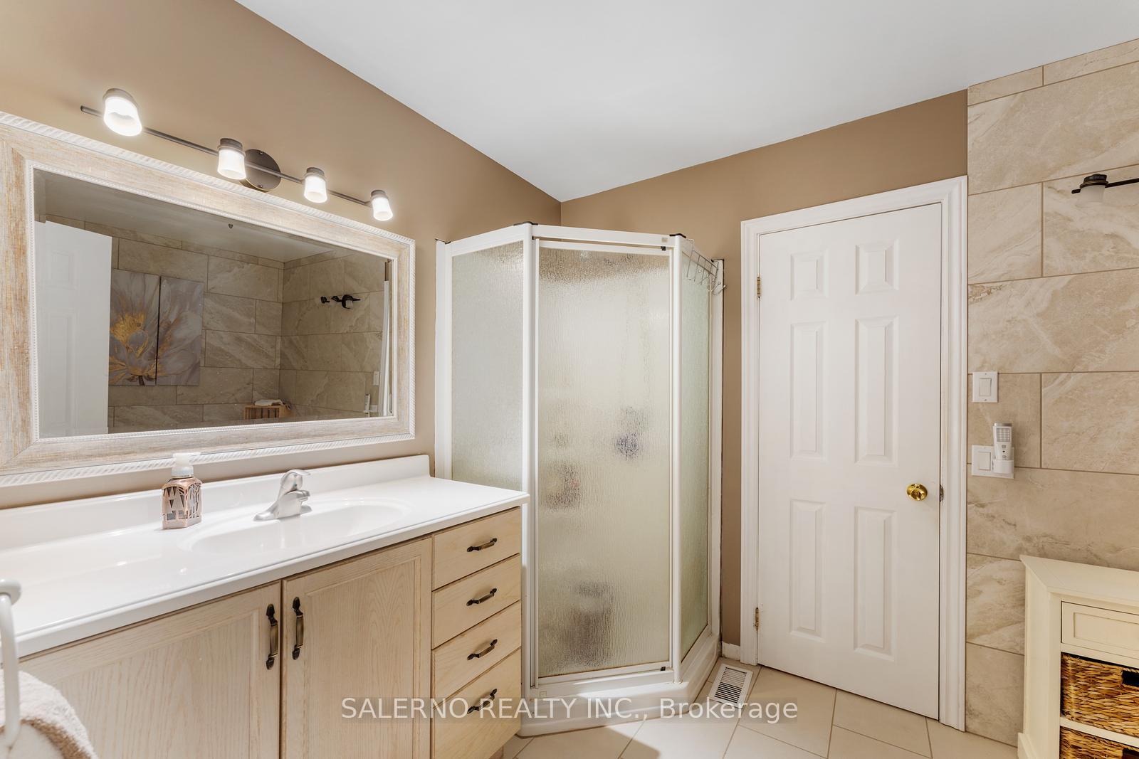 Photo 33 of 3992 Penetanguishene Road, Springwater, Hillsdale — HOMEH