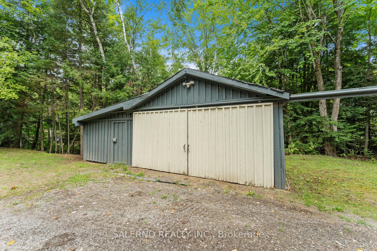 Photo 37 of 3992 Penetanguishene Road, Springwater, Hillsdale — HOMEH