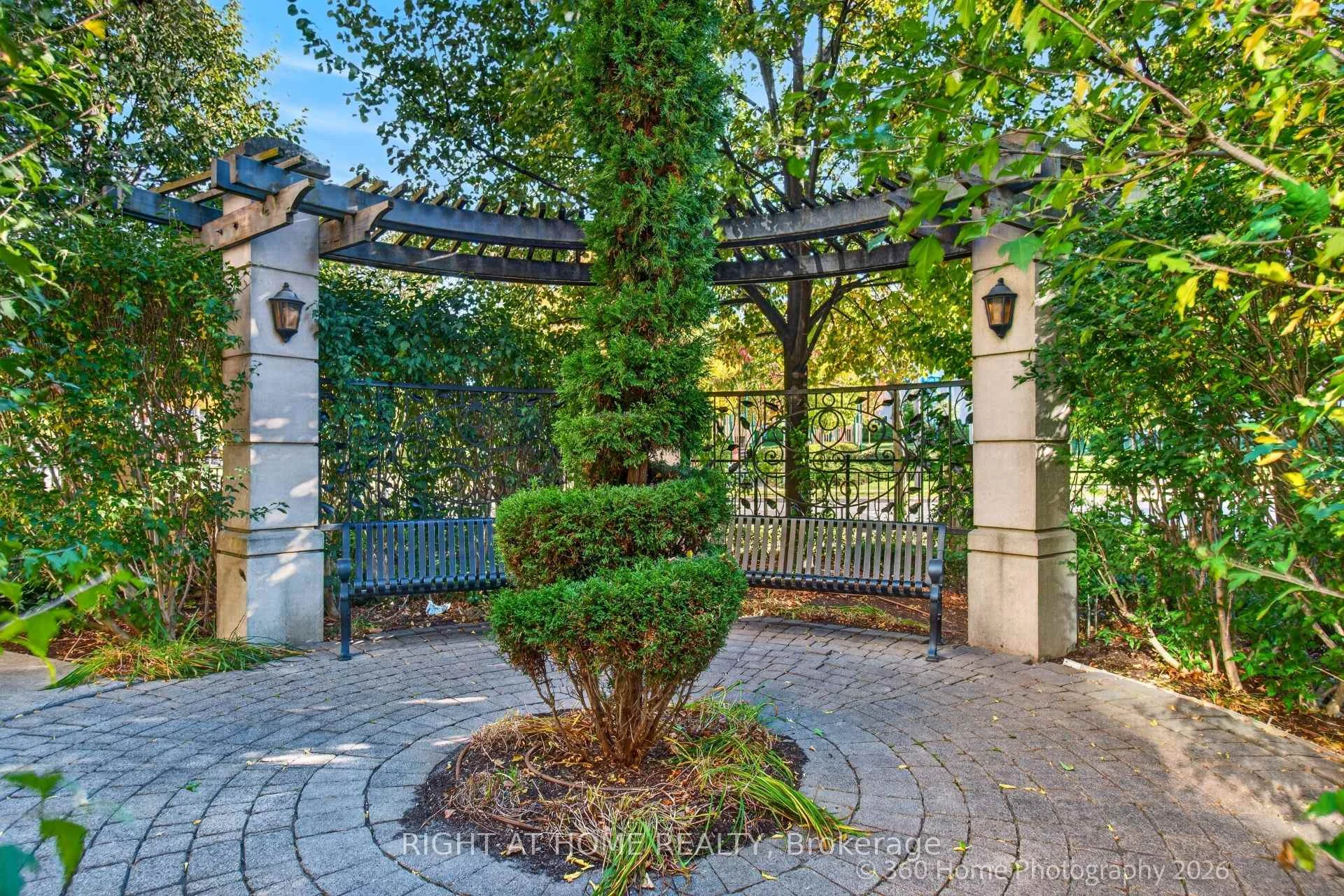 Photo 4 of Unit PH2, 16 Dallimore Circle, North York, Banbury-Don Mills — HOMEH