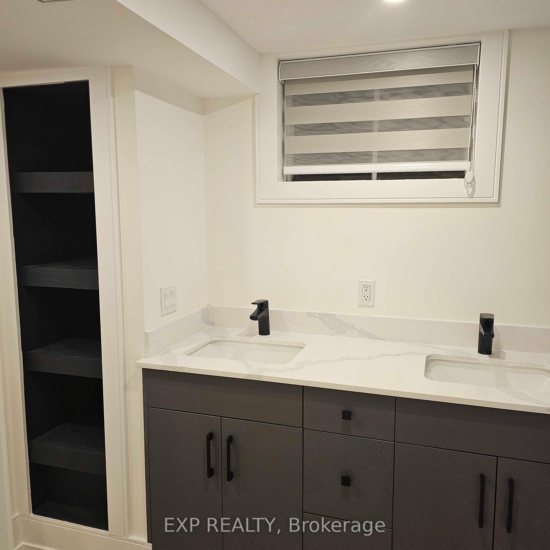 Photo 9 of 5552 Bourget Drive, Mississauga, Hurontario — HOMEH