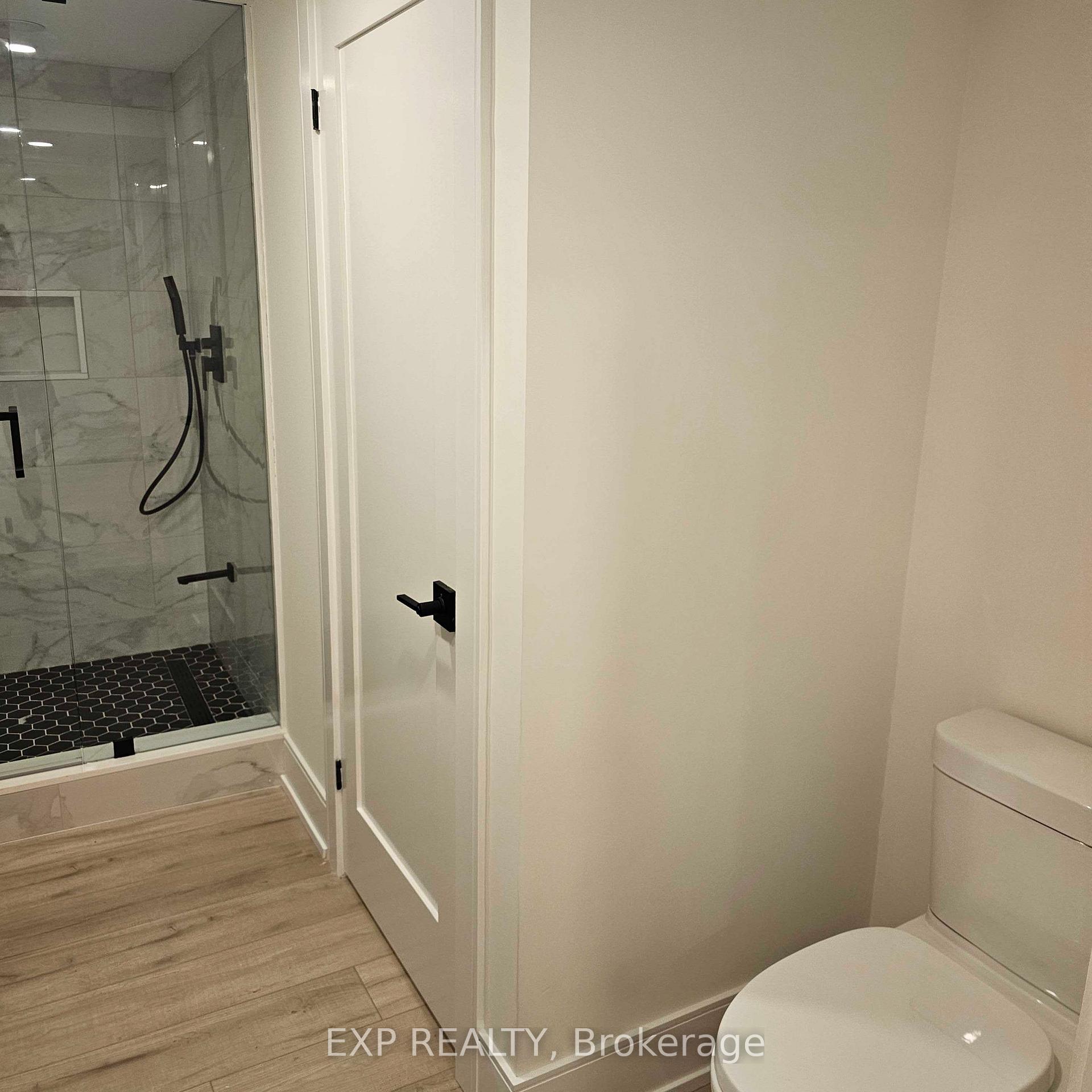 Photo 12 of 5552 Bourget Drive, Mississauga, Hurontario — HOMEH
