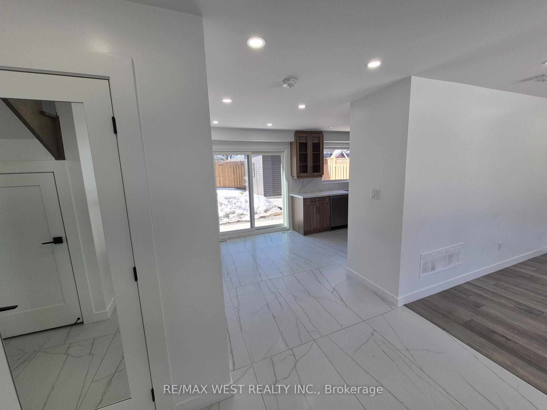 Photo 6 of 101 Seaborn Road, Brampton, Madoc — HOMEH