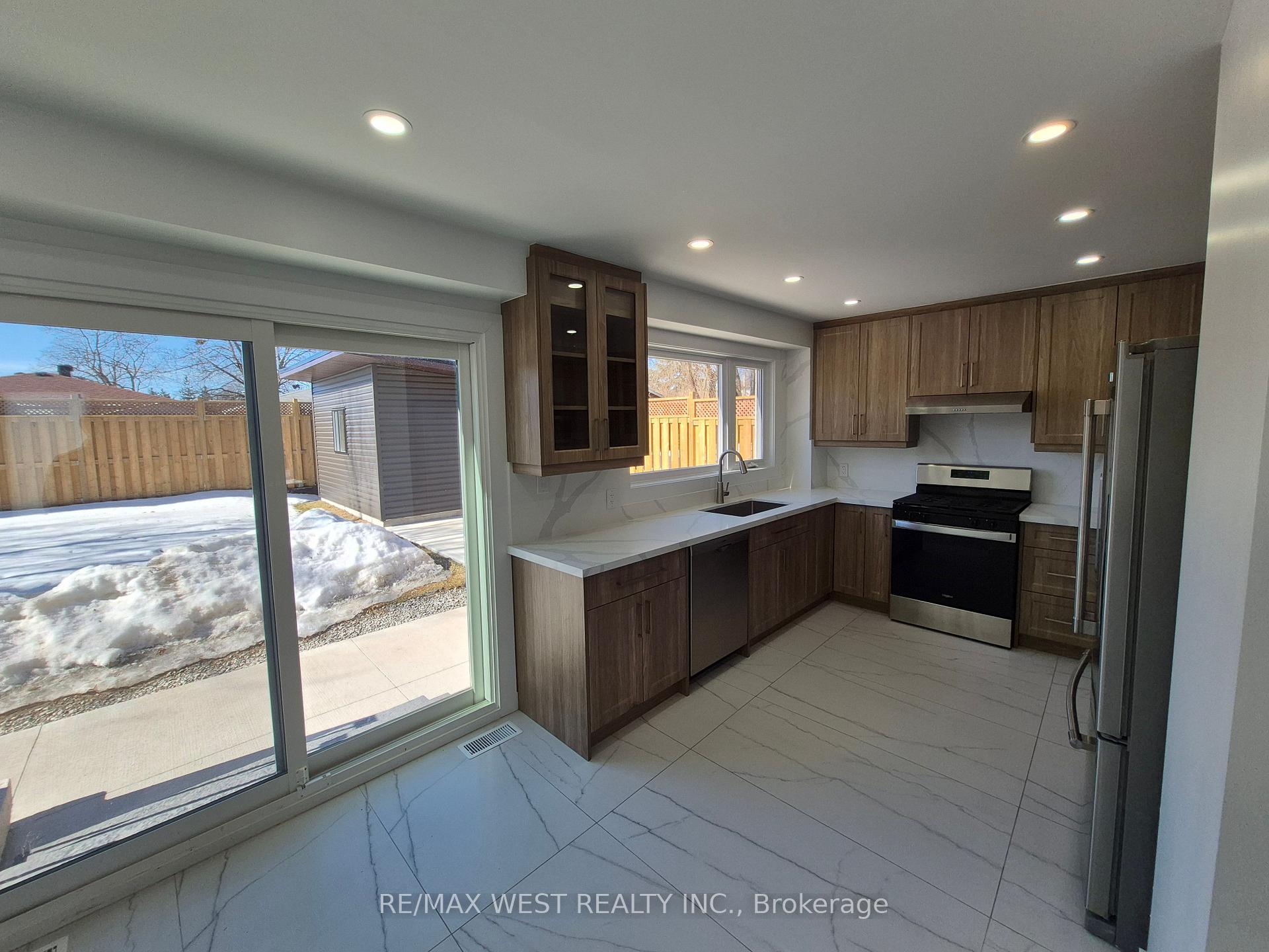 Photo 7 of 101 Seaborn Road, Brampton, Madoc — HOMEH