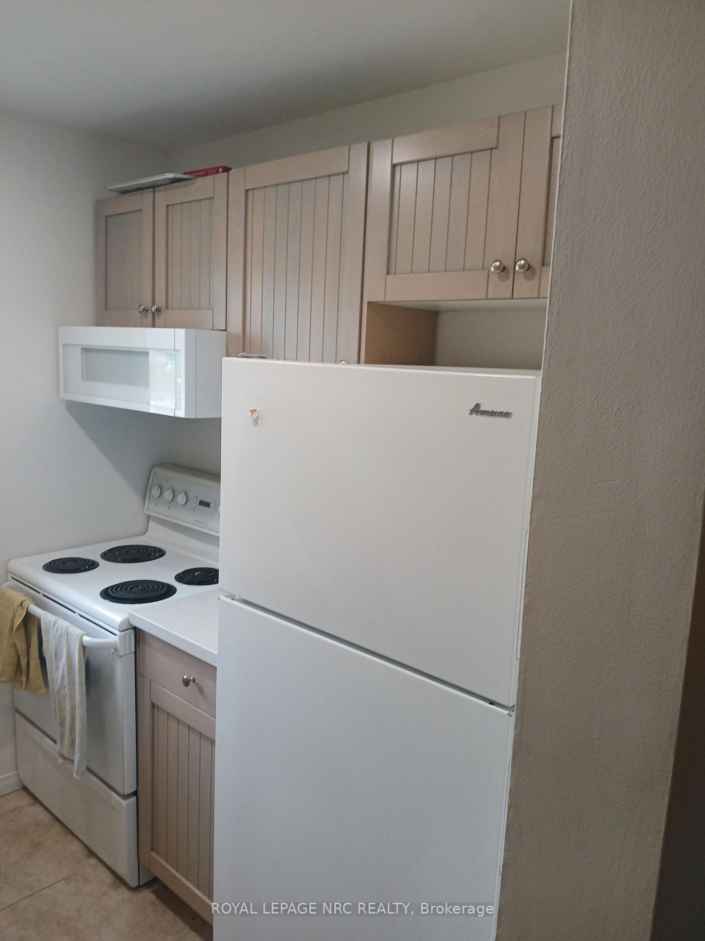 Photo 2 of Unit 31, 302 Vine Street, St. Catharines, Carlton/Bunting — HOMEH
