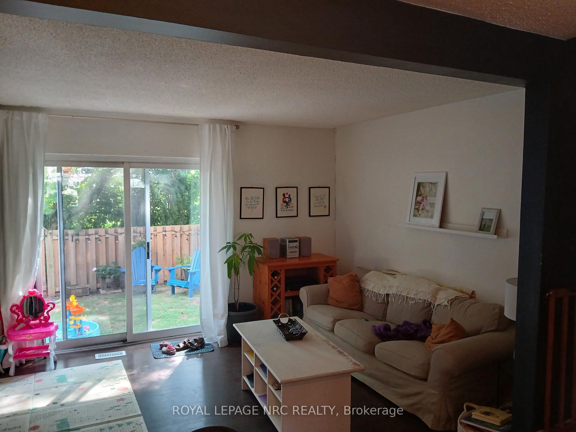 Photo 9 of Unit 31, 302 Vine Street, St. Catharines, Carlton/Bunting — HOMEH