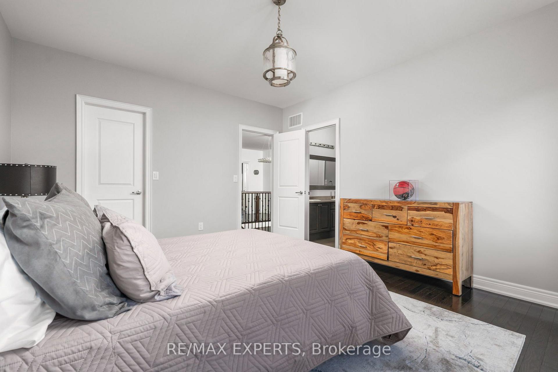 Photo 38 of 16 Thomas Noble Court, King, Nobleton — HOMEH
