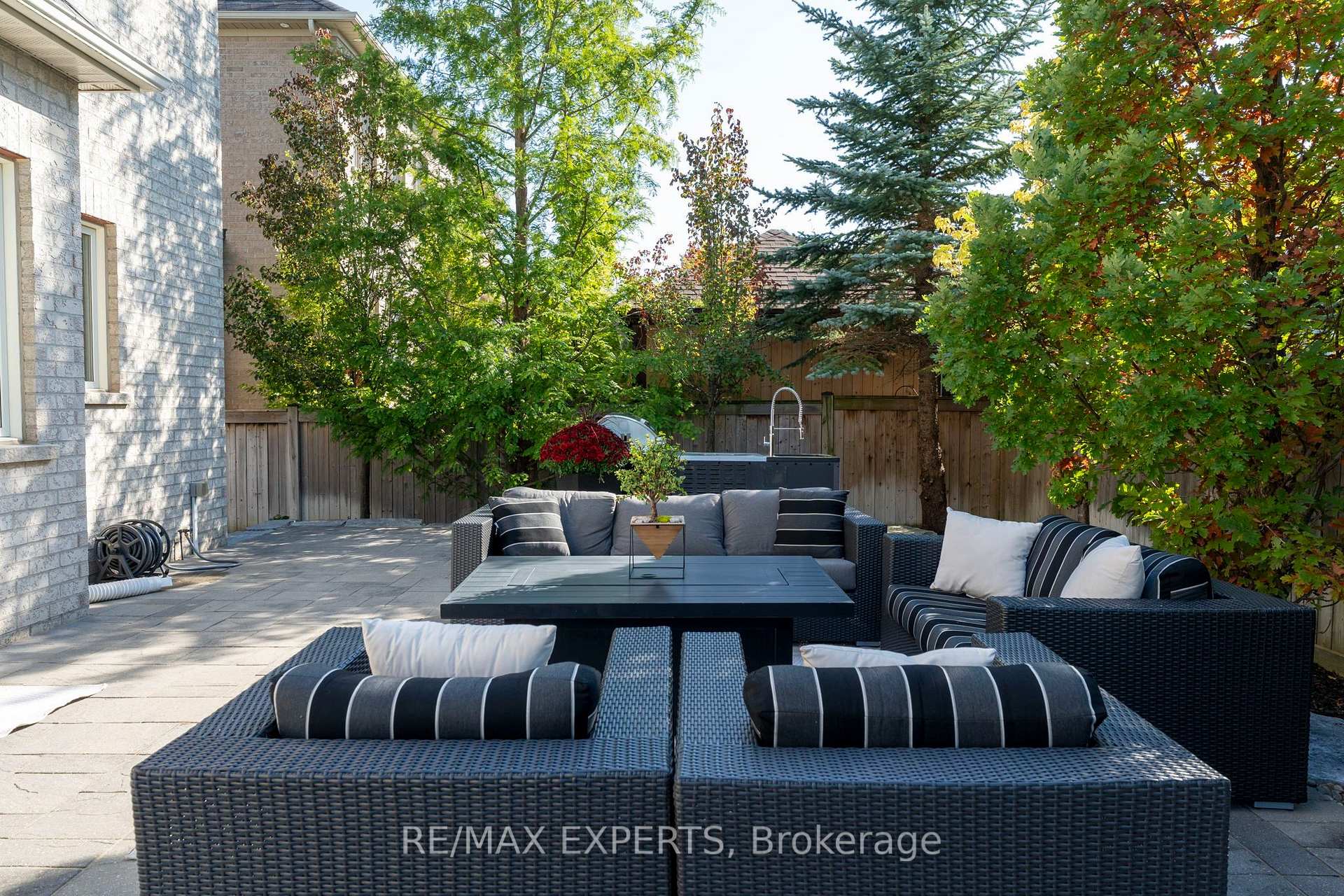 Photo 43 of 16 Thomas Noble Court, King, Nobleton — HOMEH