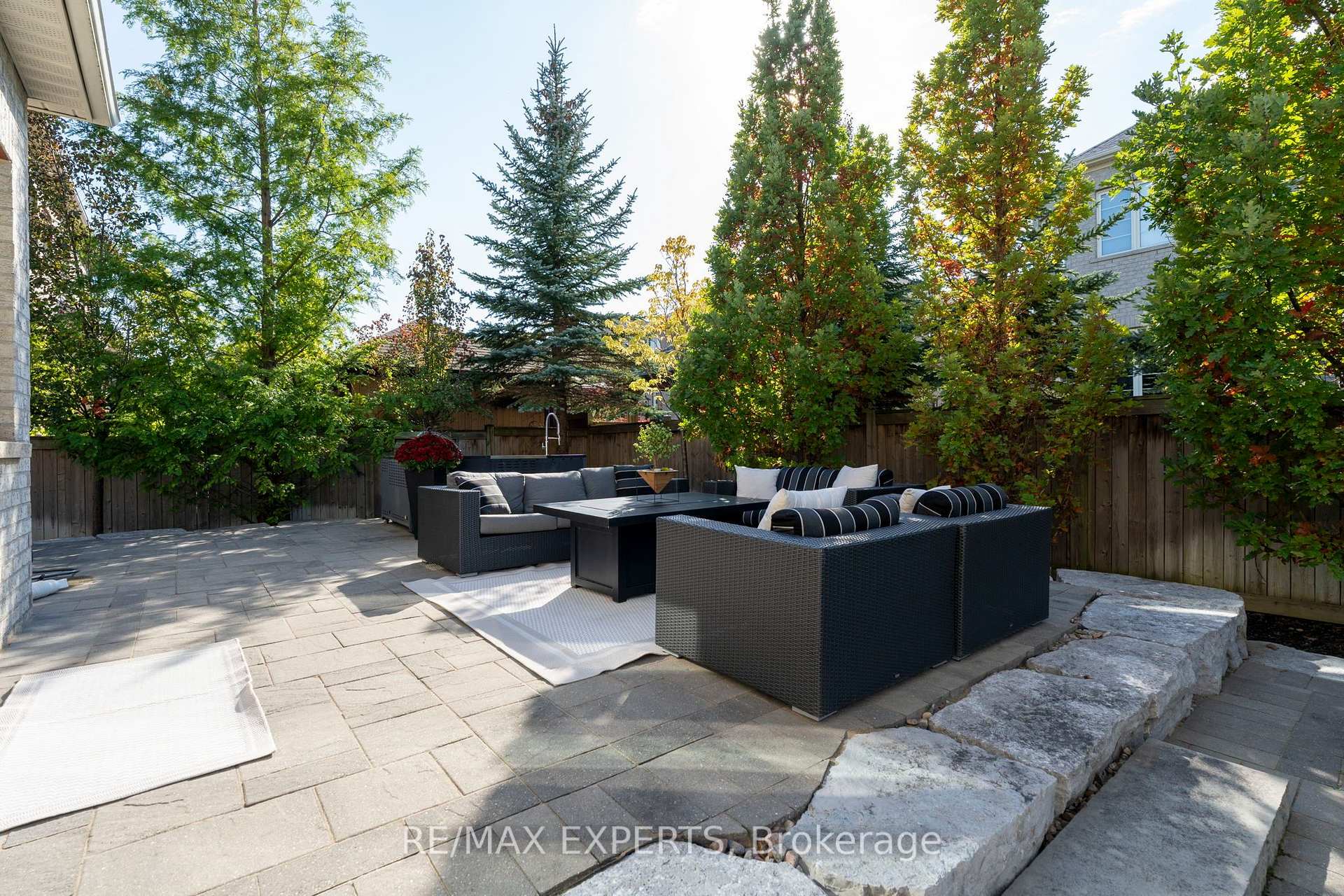Photo 44 of 16 Thomas Noble Court, King, Nobleton — HOMEH