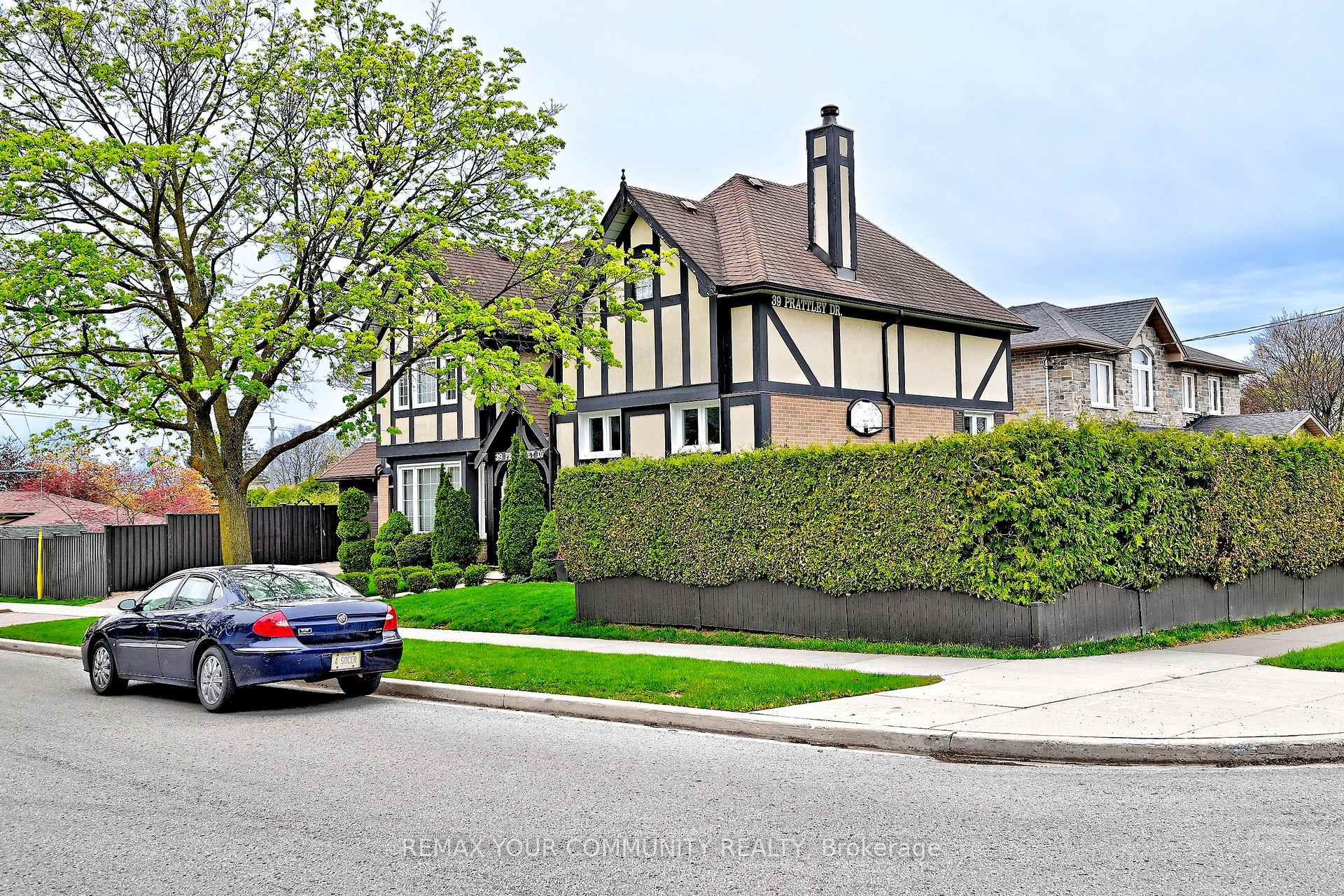 Photo 5 of 39 Prattley Drive, North York, Don Valley Village — HOMEH