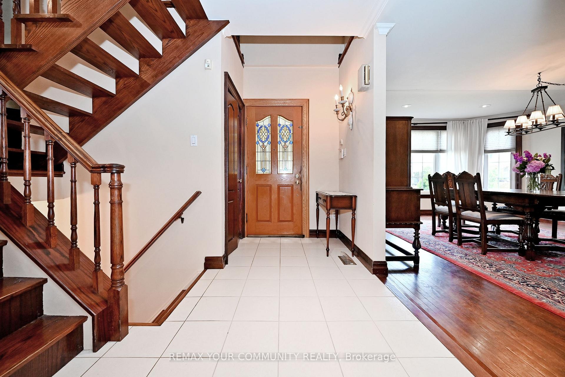Photo 9 of 39 Prattley Drive, North York, Don Valley Village — HOMEH