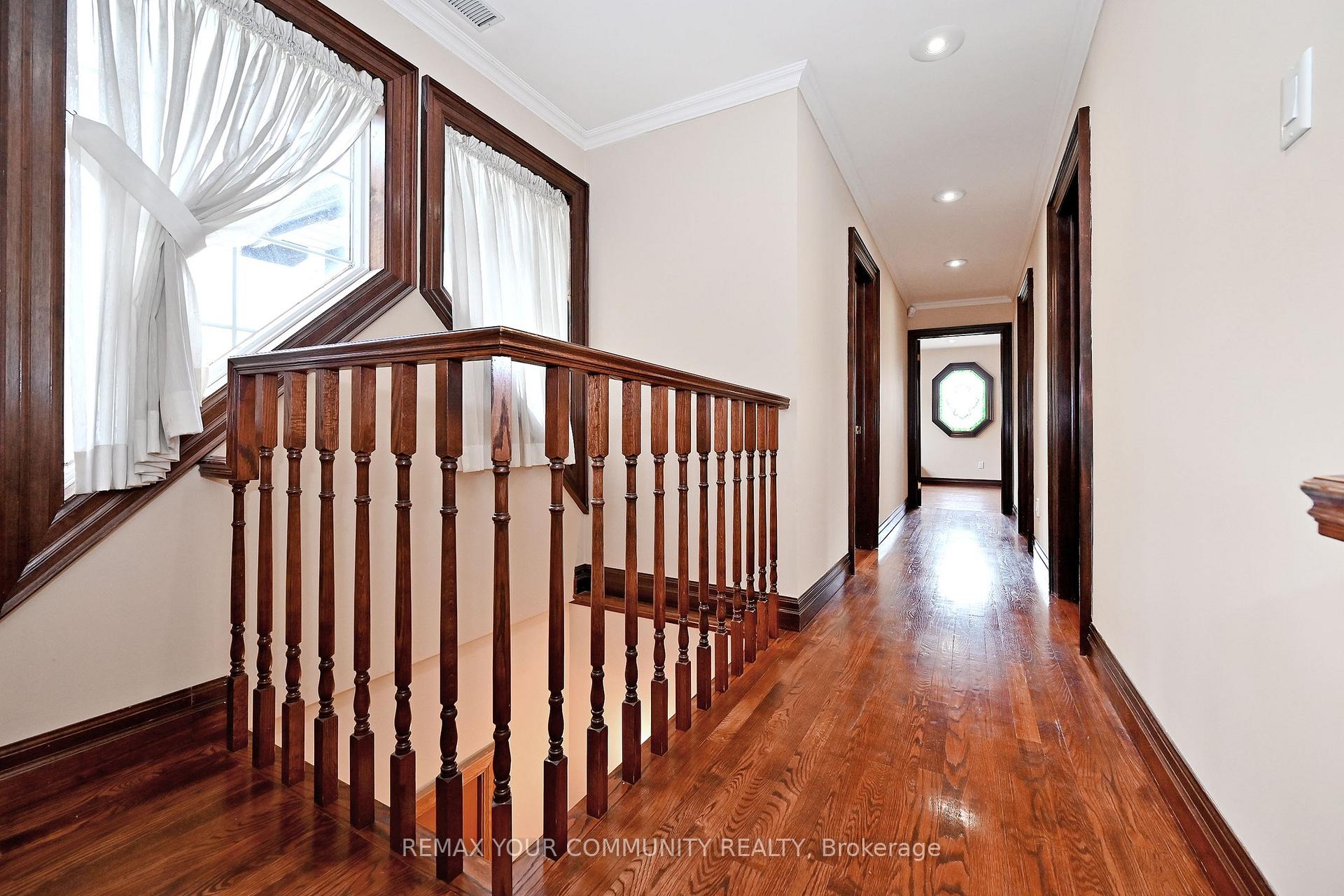 Photo 23 of 39 Prattley Drive, North York, Don Valley Village — HOMEH