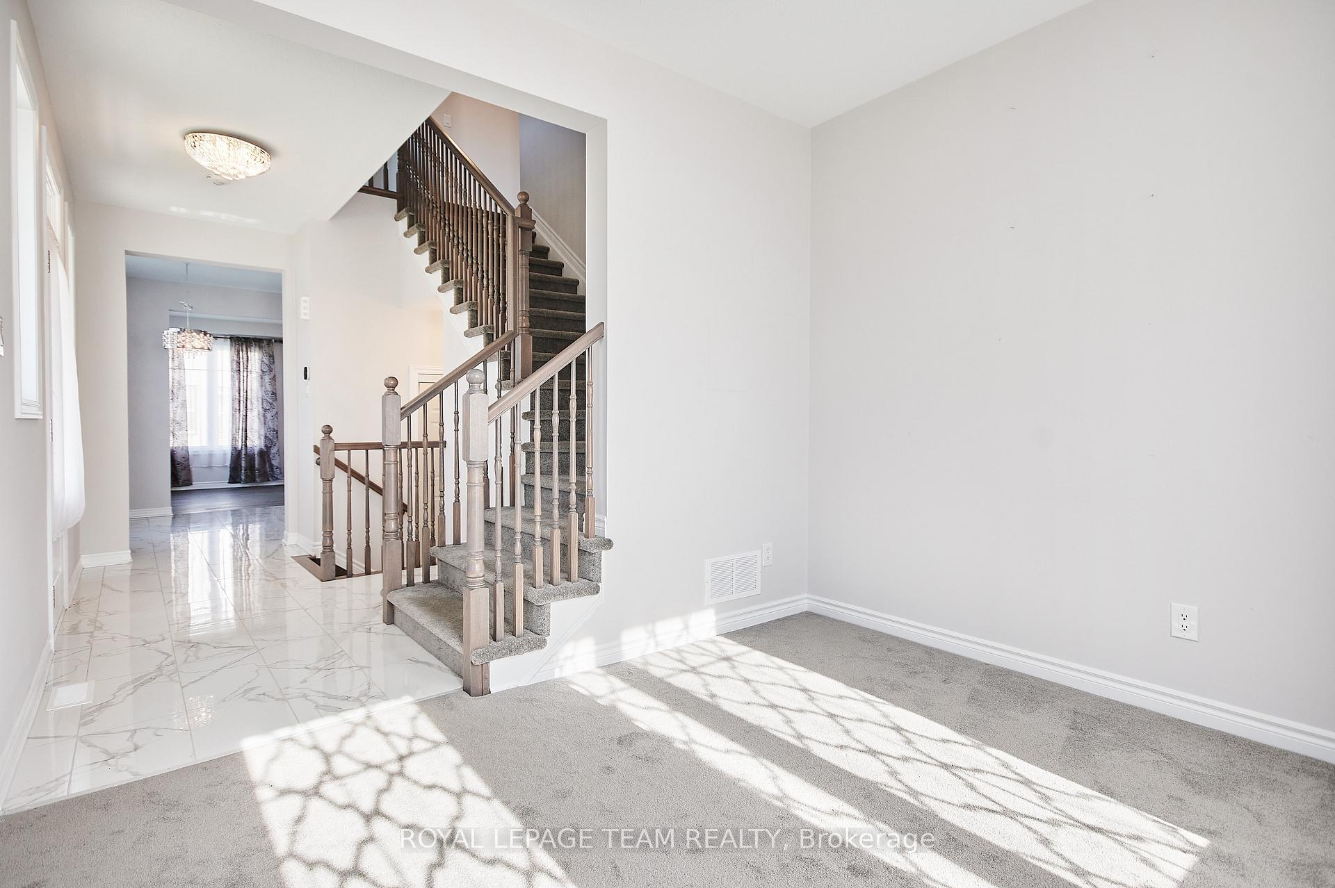 Photo 6 of 221 Merak Way, Ottawa, Barrhaven - Half Moon Bay — HOMEH