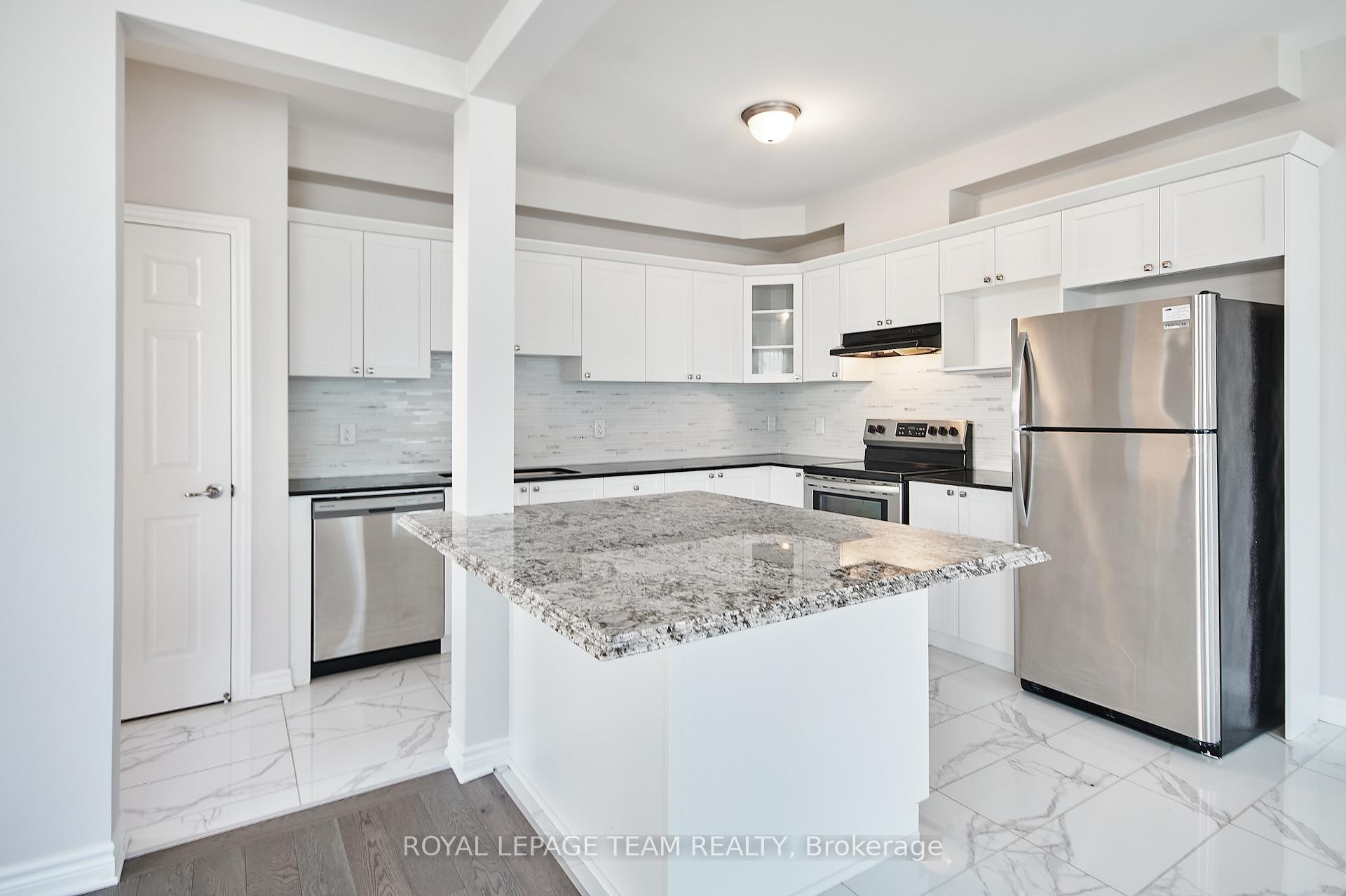 Photo 11 of 221 Merak Way, Ottawa, Barrhaven - Half Moon Bay — HOMEH