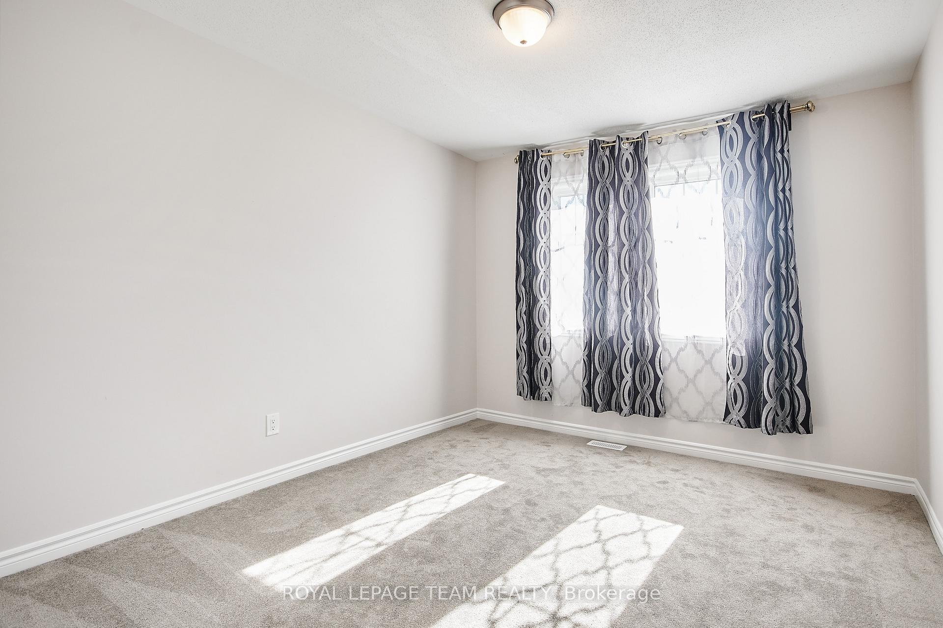 Photo 29 of 221 Merak Way, Ottawa, Barrhaven - Half Moon Bay — HOMEH
