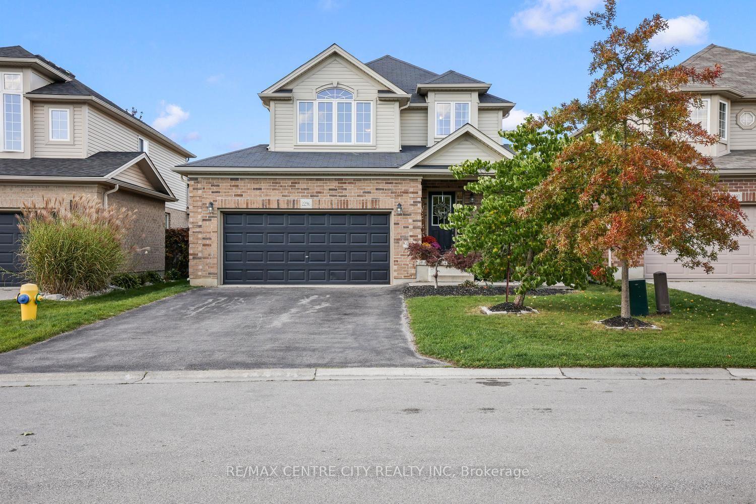 Photo 1 of 2296 Yellowbirch Way, London, North S — HOMEH