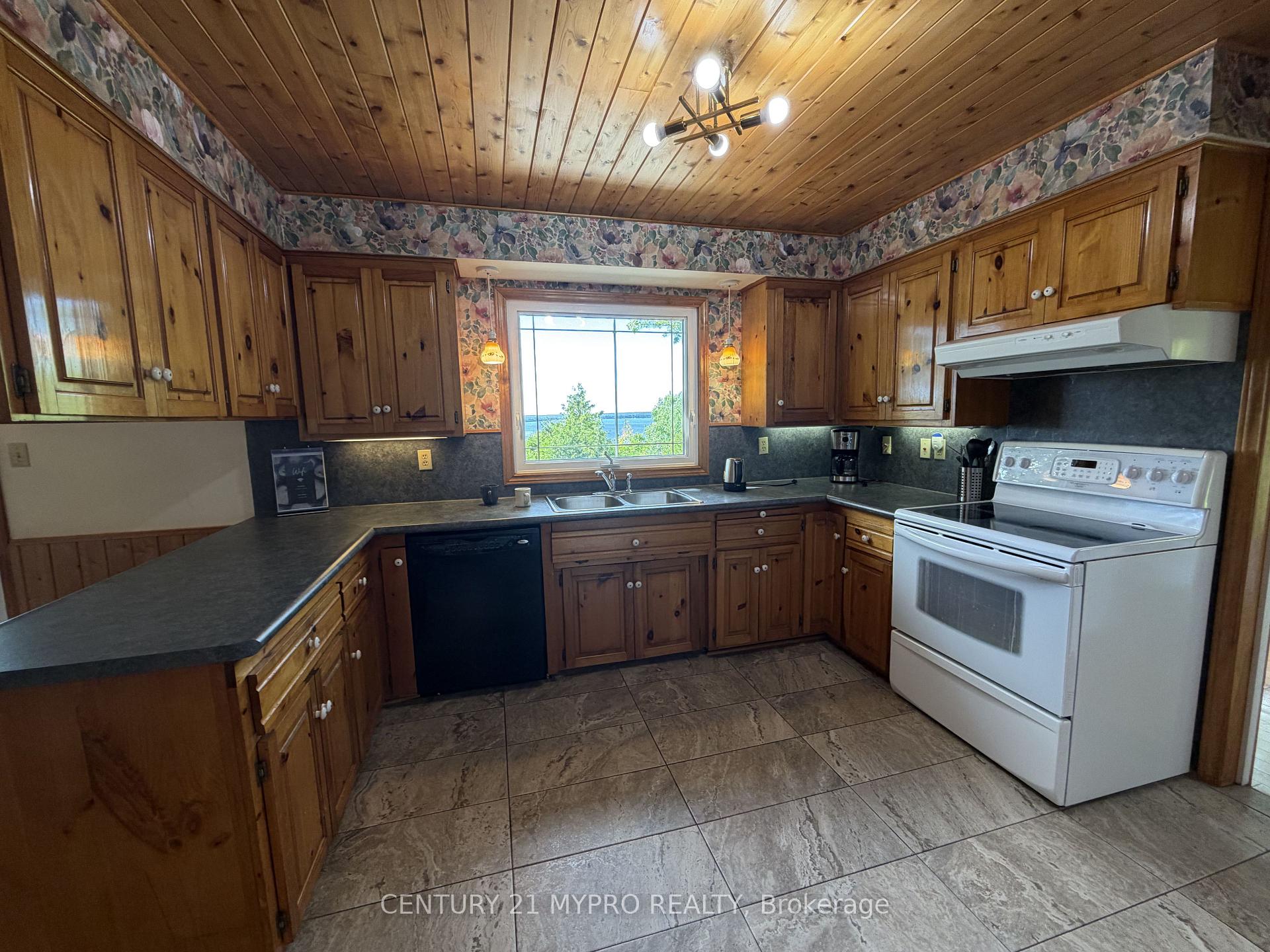 Photo 14 of 66 Moore Street, Northern Bruce Peninsula — HOMEH