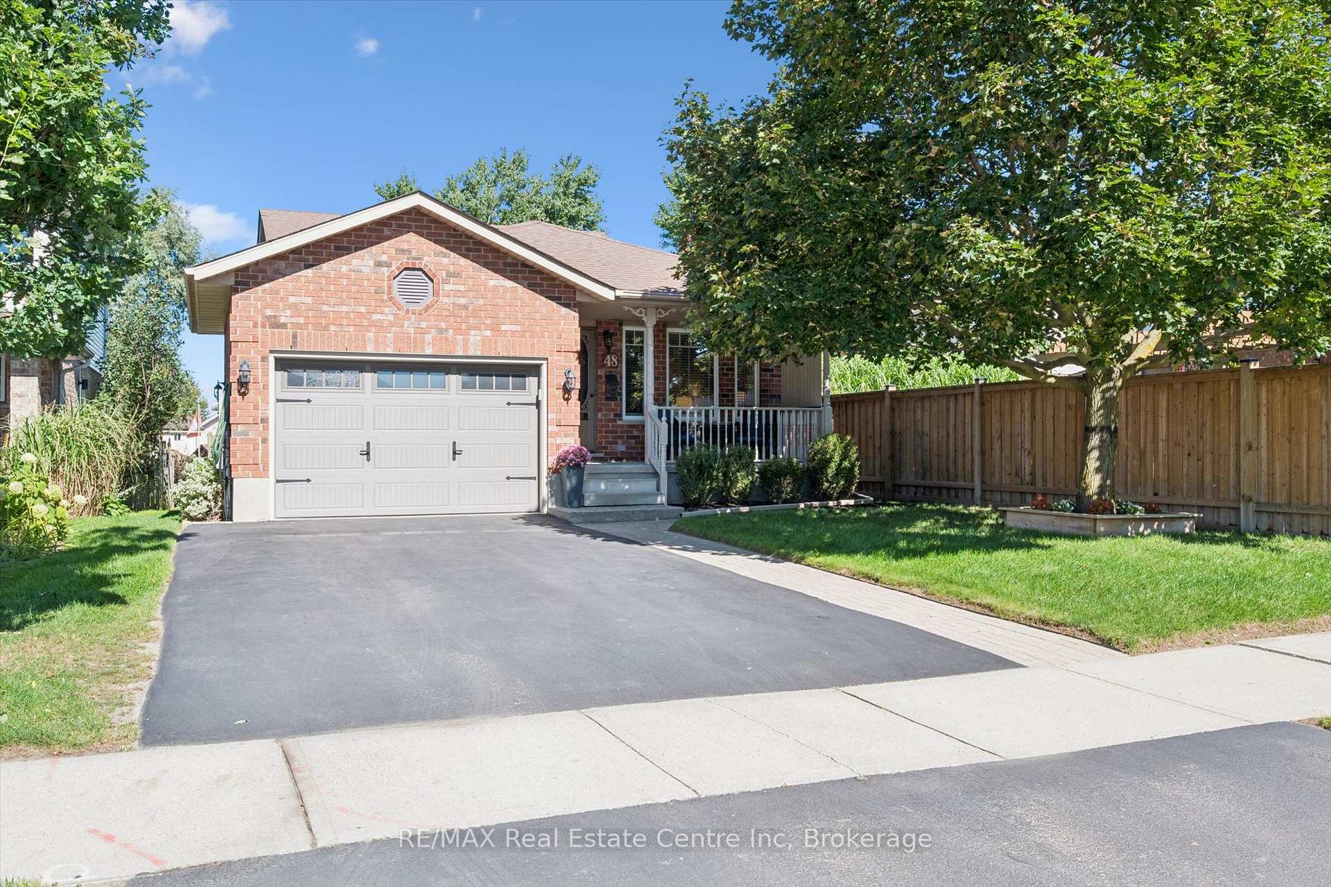Photo 2 of 48 Abbeywood Crescent, Guelph, Willow West/Sugarbush/West Acres — HOMEH
