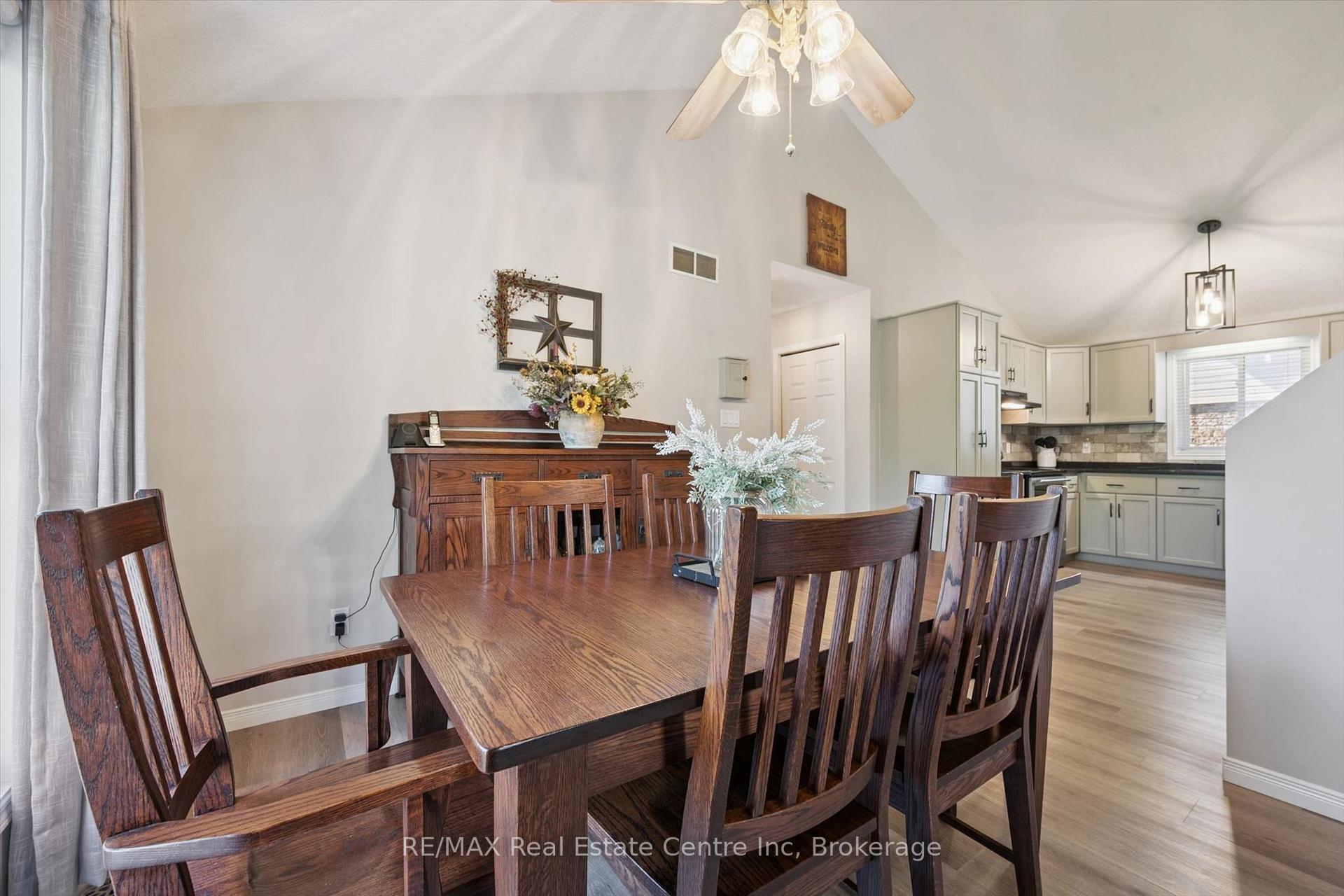 Photo 8 of 48 Abbeywood Crescent, Guelph, Willow West/Sugarbush/West Acres — HOMEH