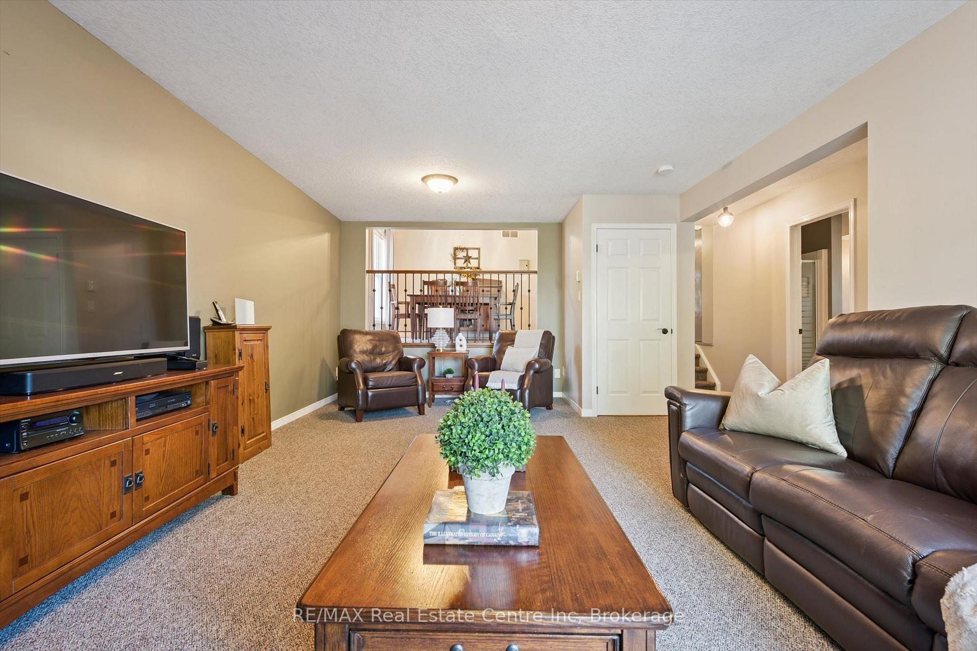 Photo 13 of 48 Abbeywood Crescent, Guelph, Willow West/Sugarbush/West Acres — HOMEH