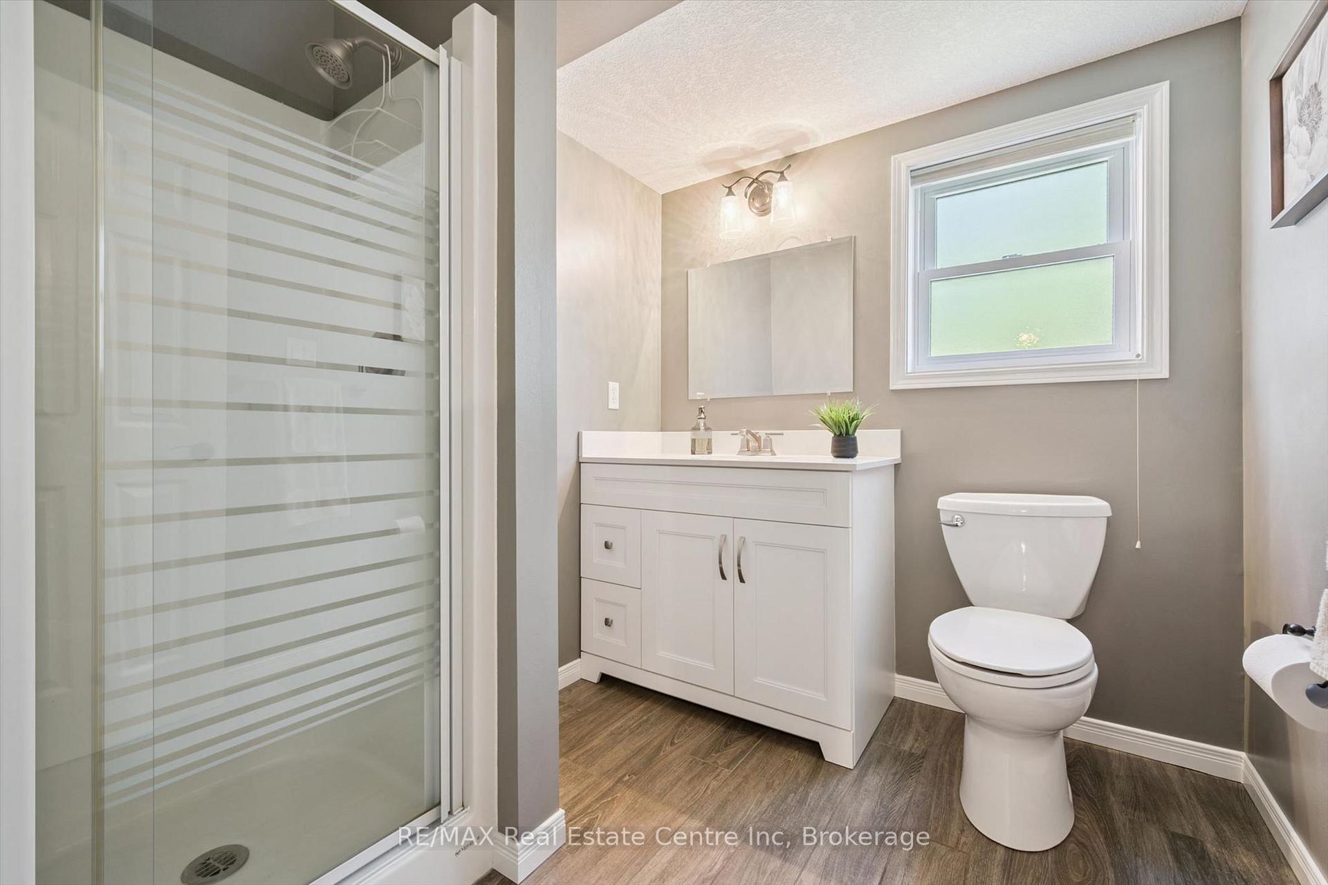 Photo 16 of 48 Abbeywood Crescent, Guelph, Willow West/Sugarbush/West Acres — HOMEH