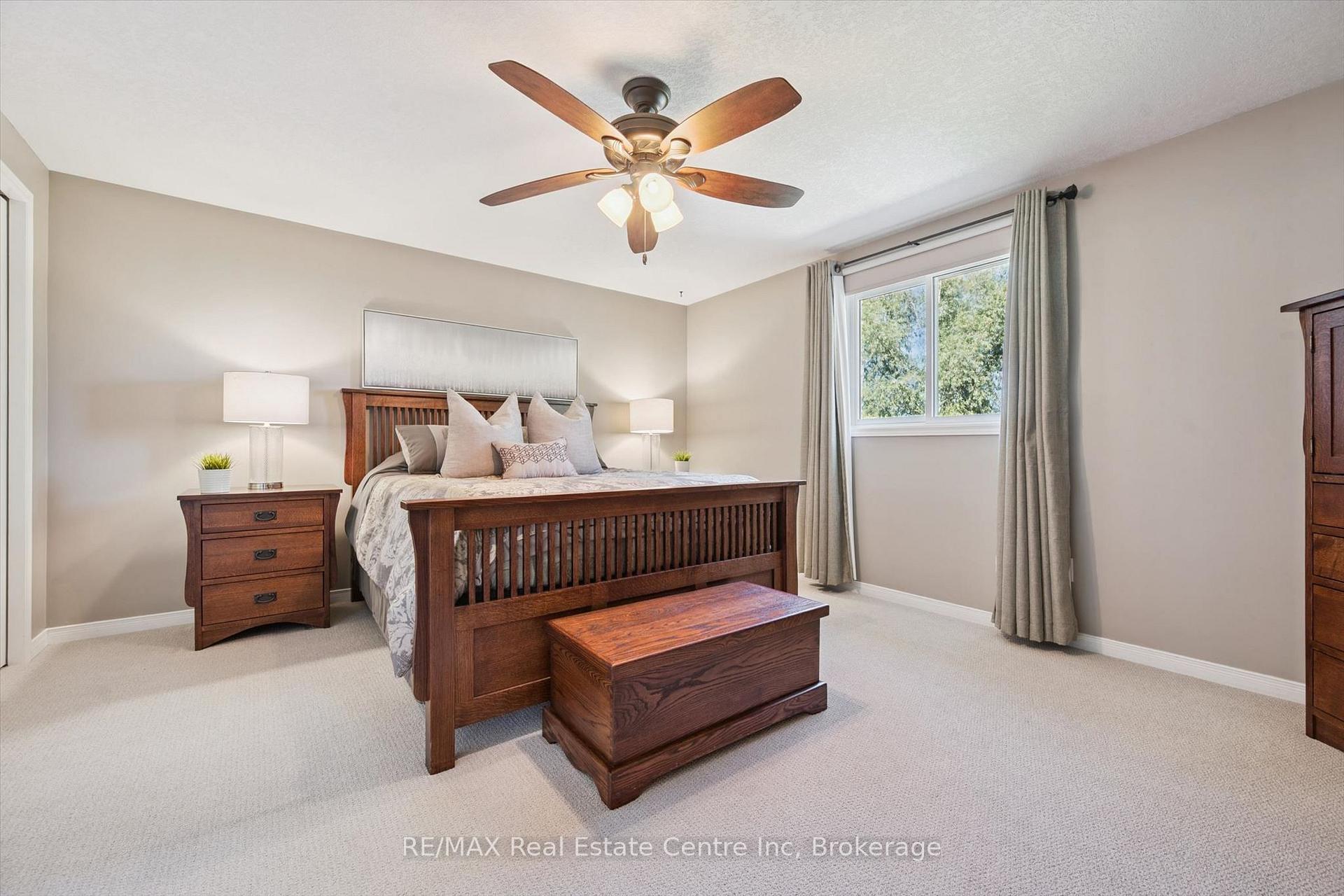 Photo 18 of 48 Abbeywood Crescent, Guelph, Willow West/Sugarbush/West Acres — HOMEH