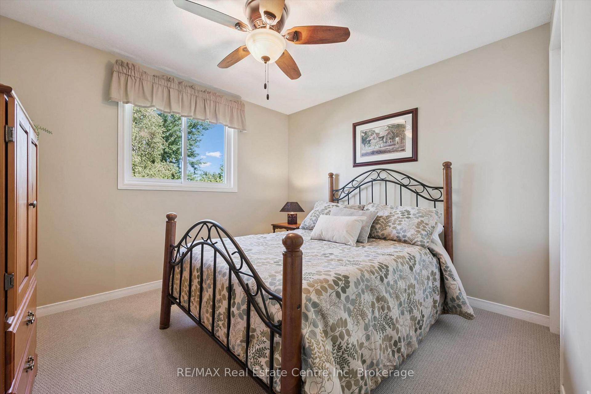 Photo 19 of 48 Abbeywood Crescent, Guelph, Willow West/Sugarbush/West Acres — HOMEH