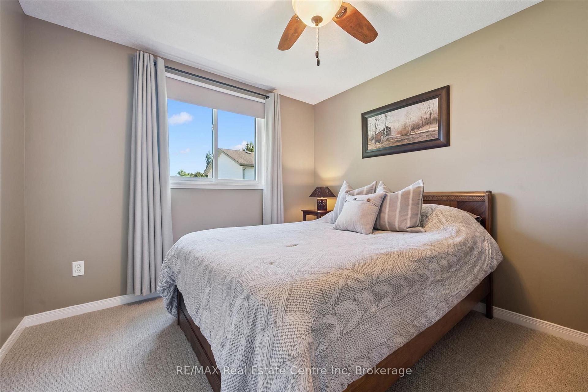 Photo 20 of 48 Abbeywood Crescent, Guelph, Willow West/Sugarbush/West Acres — HOMEH