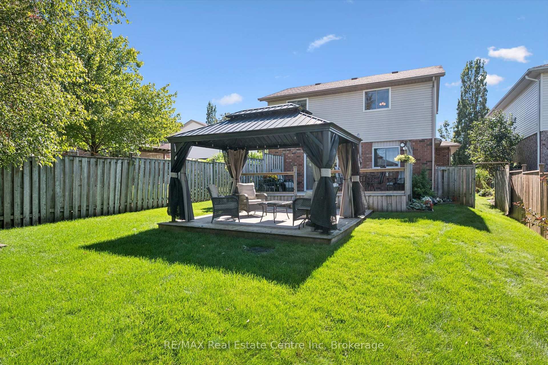 Photo 27 of 48 Abbeywood Crescent, Guelph, Willow West/Sugarbush/West Acres — HOMEH