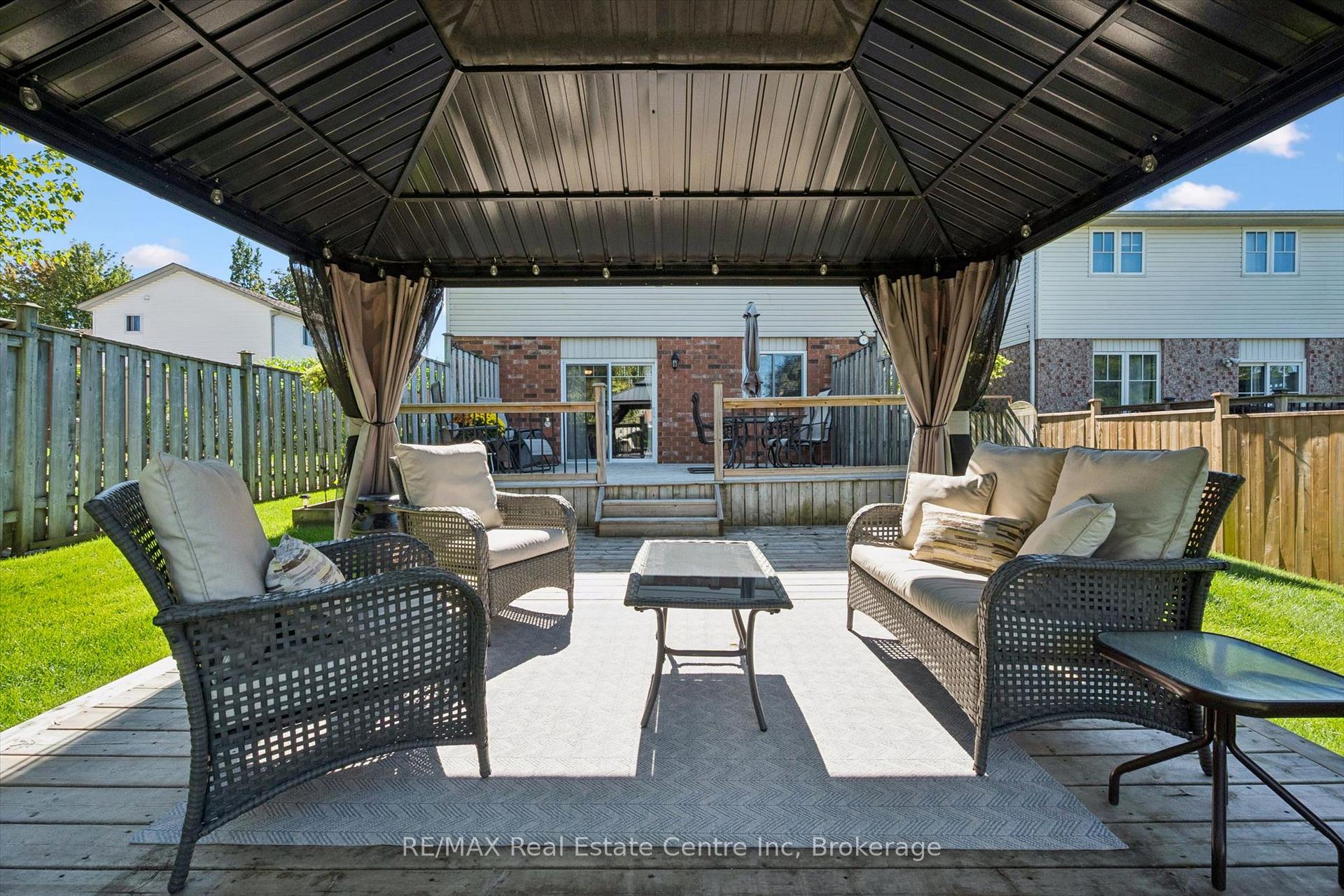 Photo 28 of 48 Abbeywood Crescent, Guelph, Willow West/Sugarbush/West Acres — HOMEH