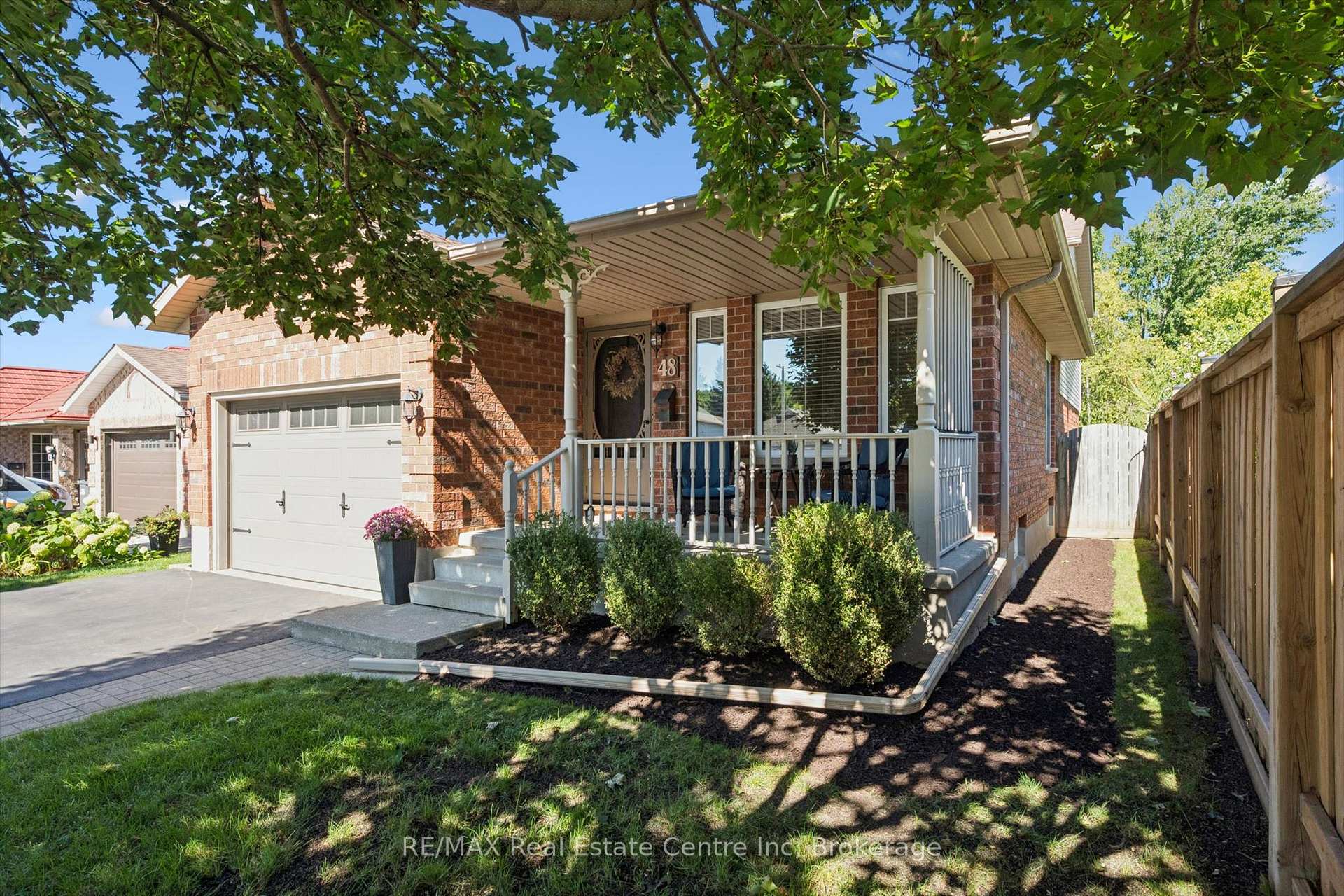 Photo 33 of 48 Abbeywood Crescent, Guelph, Willow West/Sugarbush/West Acres — HOMEH