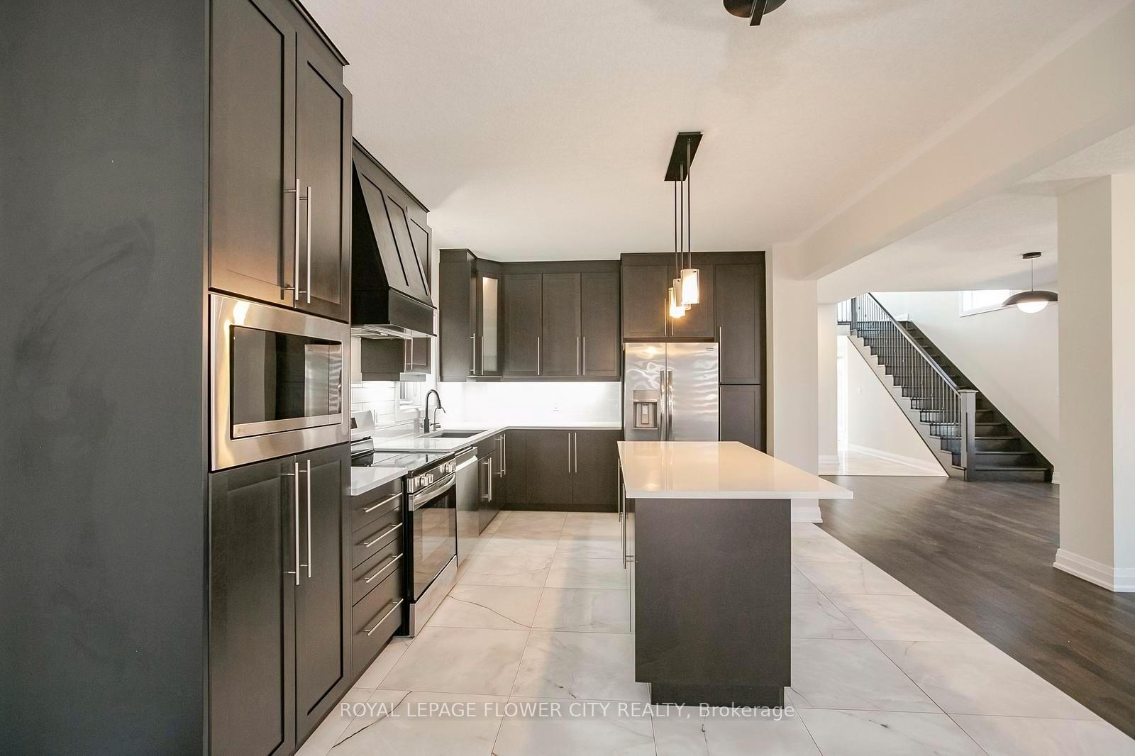 Photo 19 of 174 Shaded Creek Drive, Kitchener — HOMEH