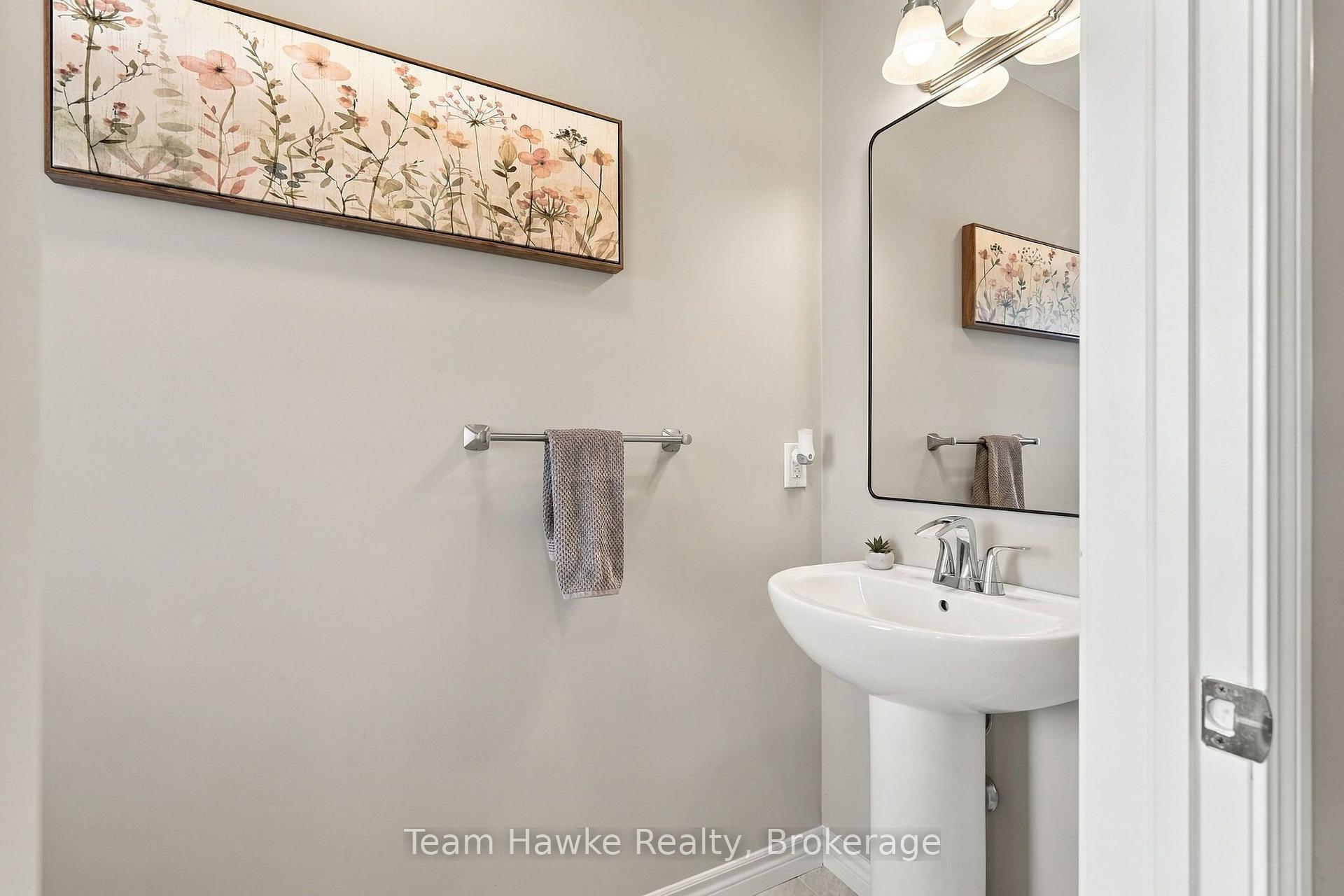 Photo 5 of 952 Cook Drive, Midland — HOMEH