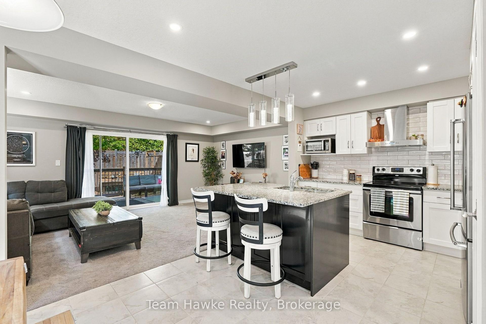 Photo 8 of 952 Cook Drive, Midland — HOMEH