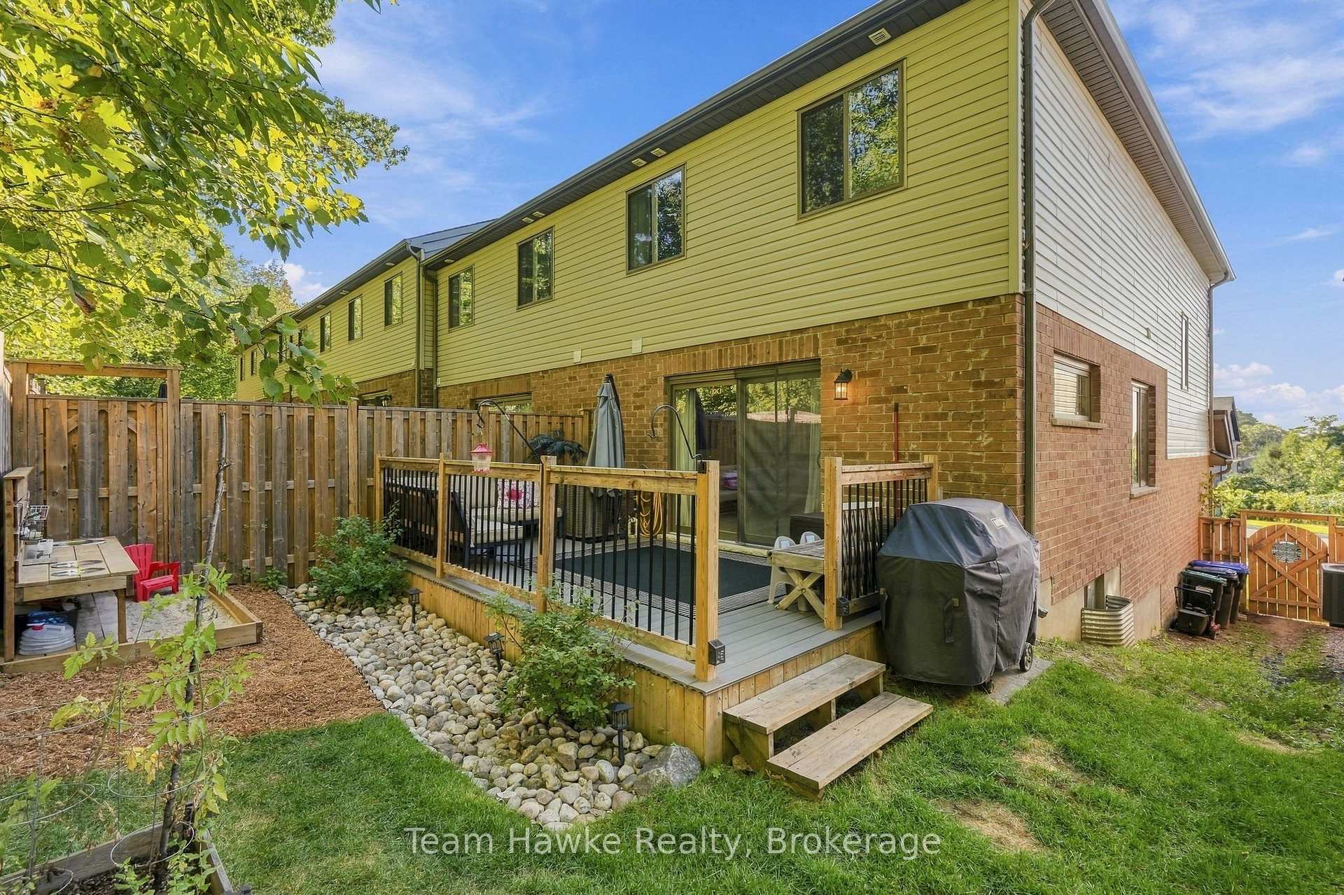Photo 35 of 952 Cook Drive, Midland — HOMEH