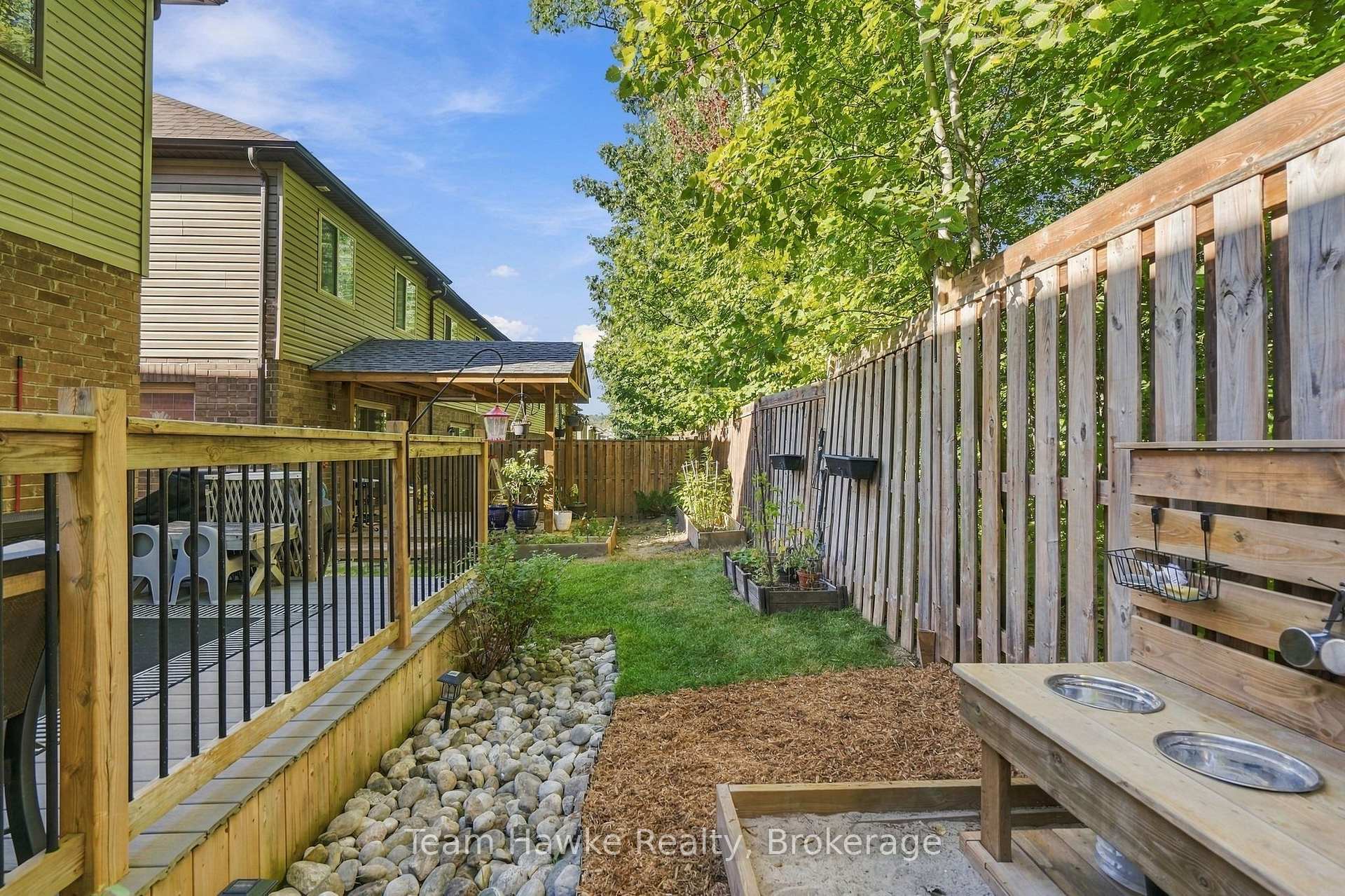 Photo 37 of 952 Cook Drive, Midland — HOMEH