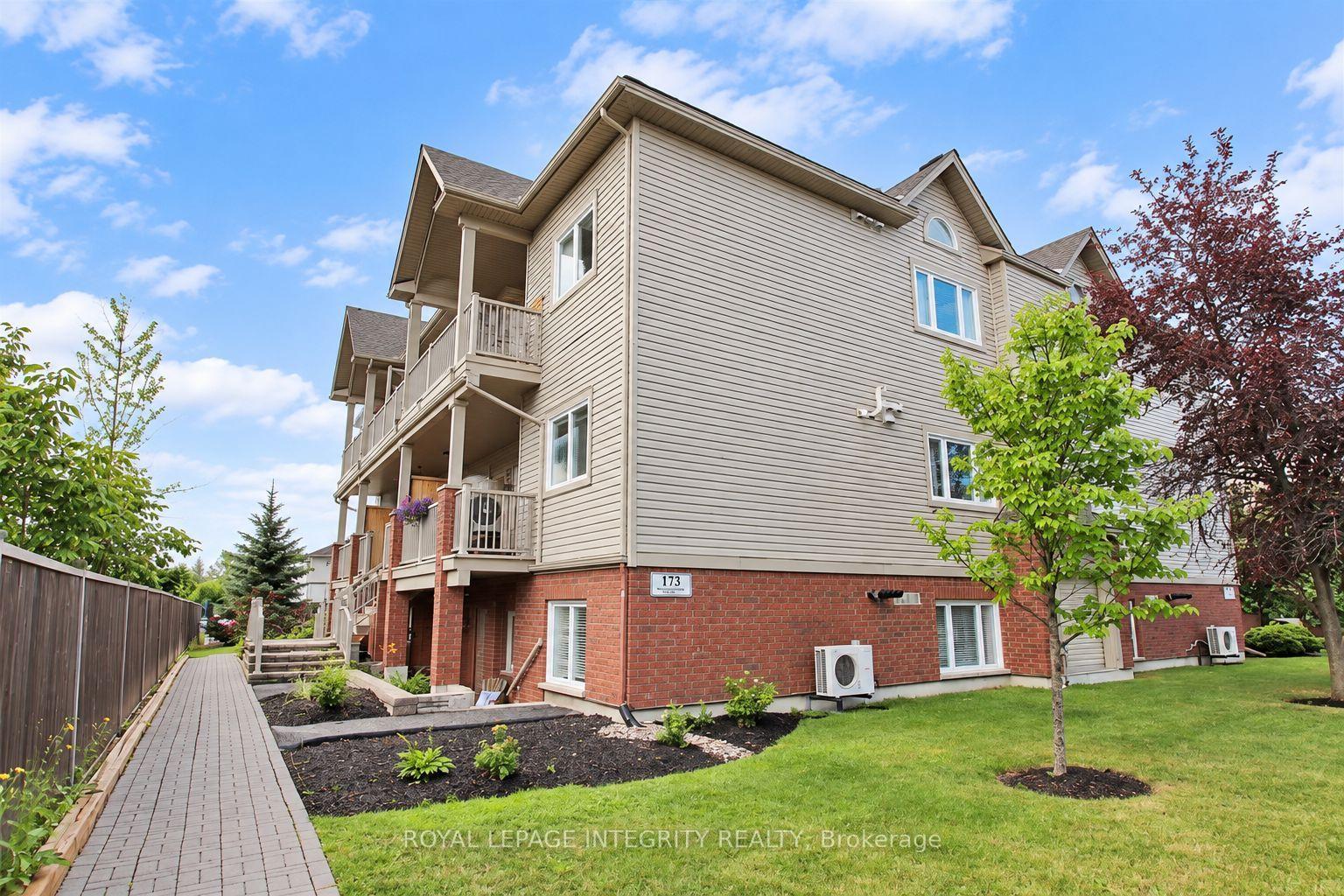 Photo 2 of Unit A, 173 Crestway Drive, Ottawa, Barrhaven East — HOMEH