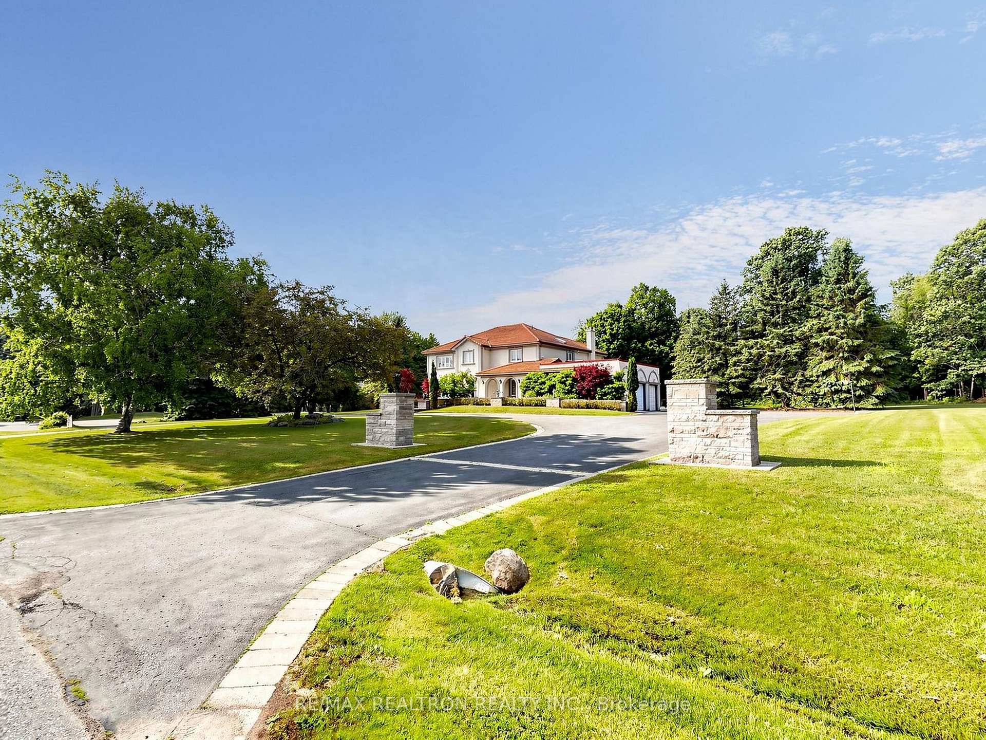 Photo 3 of 10 Bunting Court, Ajax, Central West — HOMEH